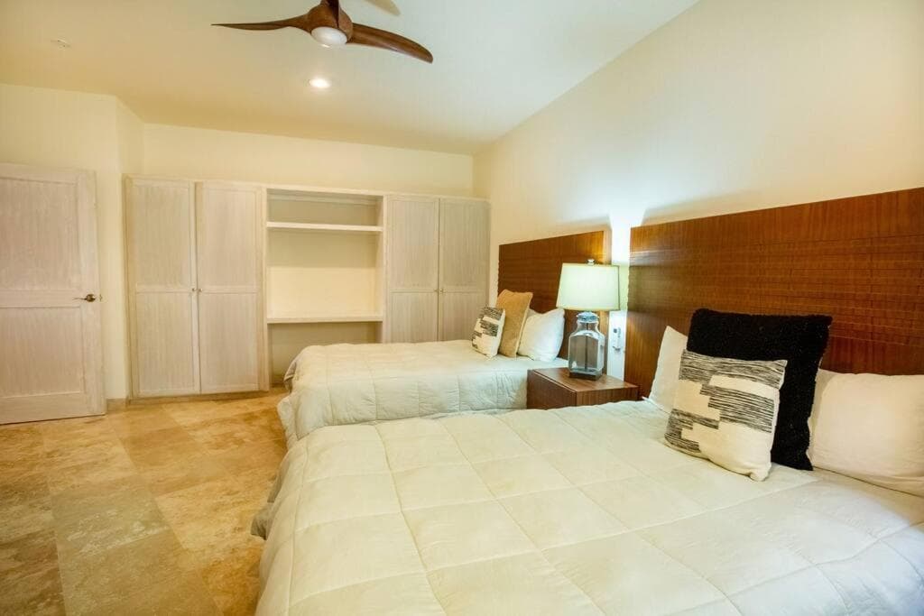 BEACH FRONT Casa Bruma Jacuzzi With Massage — 20