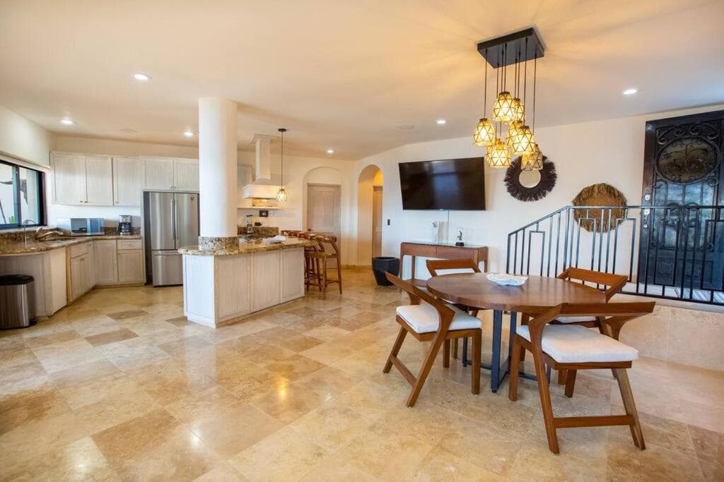 BEACH FRONT Casa Bruma Jacuzzi With Massage — 23