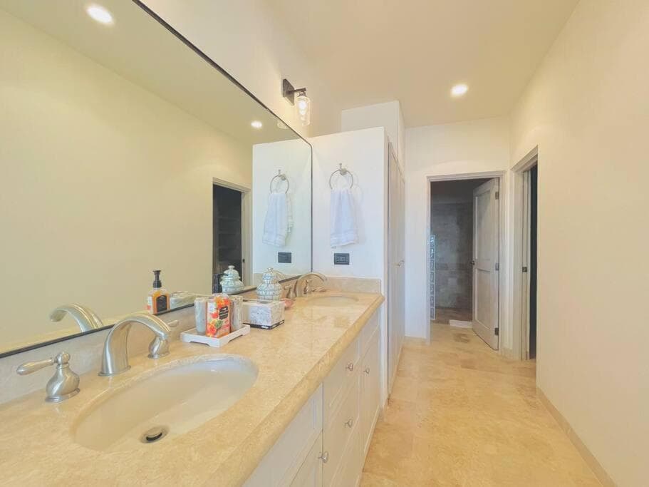 BEACH FRONT Casa Bruma Jacuzzi With Massage — 2