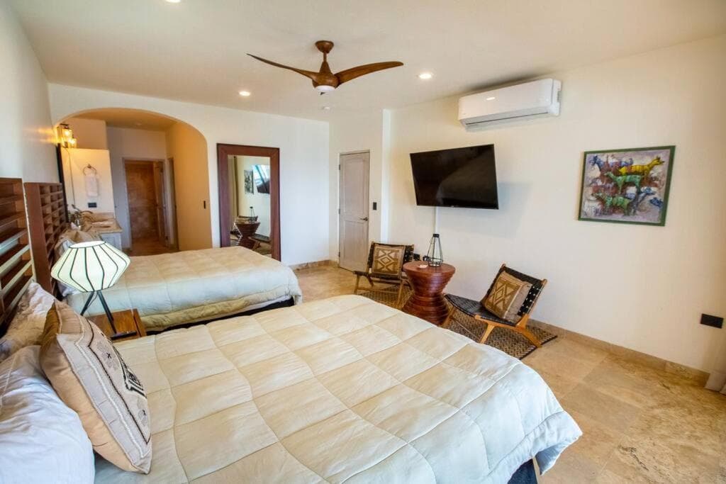 BEACH FRONT Casa Bruma Jacuzzi With Massage — 4