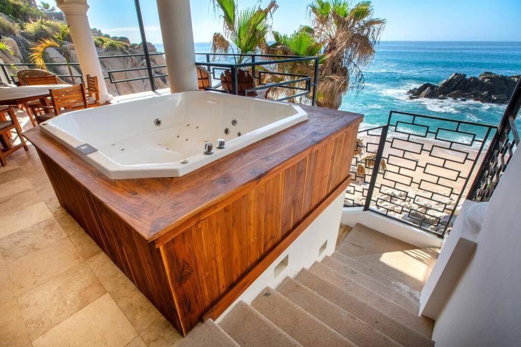 BEACH FRONT Casa Bruma Jacuzzi With Massage — 6