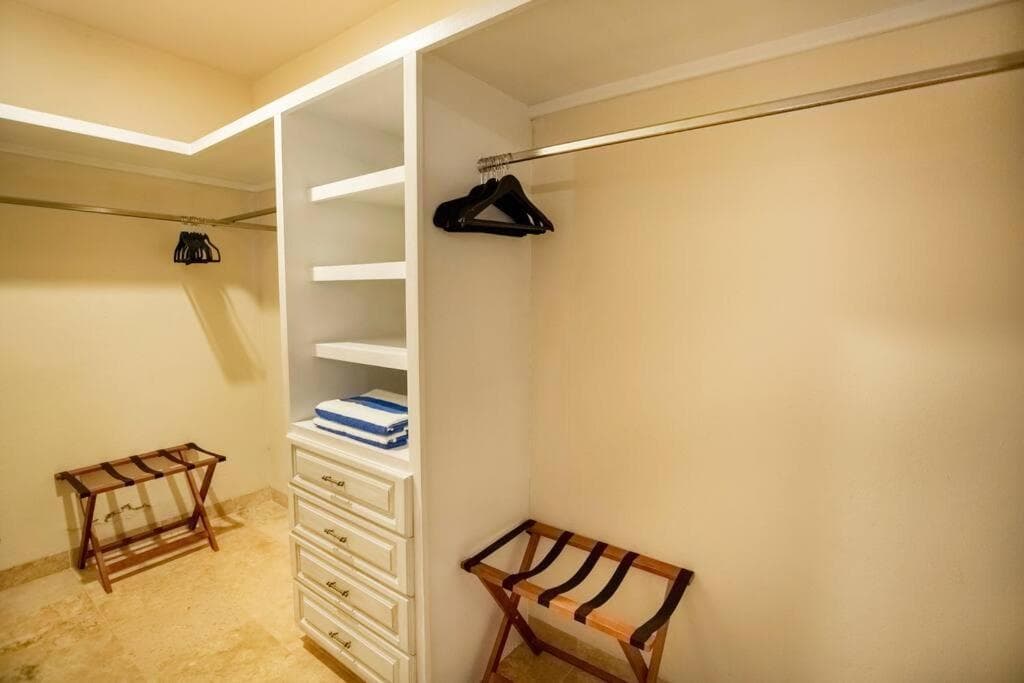 BEACH FRONT Casa Bruma Jacuzzi With Massage — 17