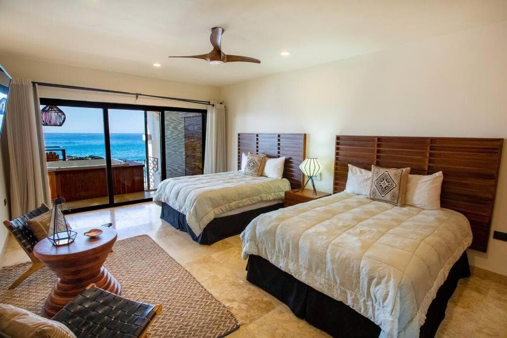 BEACH FRONT Casa Bruma Jacuzzi With Massage — 28