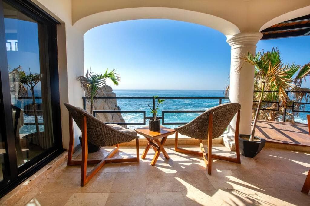 BEACH FRONT Casa Bruma Jacuzzi With Massage — 5
