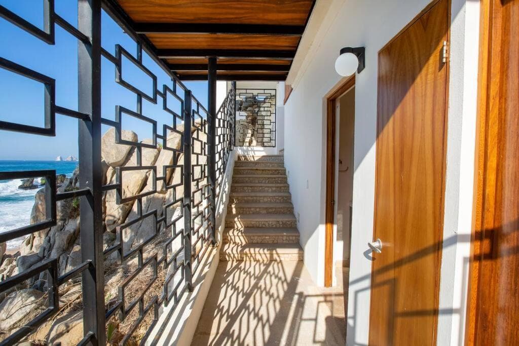 BEACH FRONT Casa Bruma Jacuzzi With Massage — 15