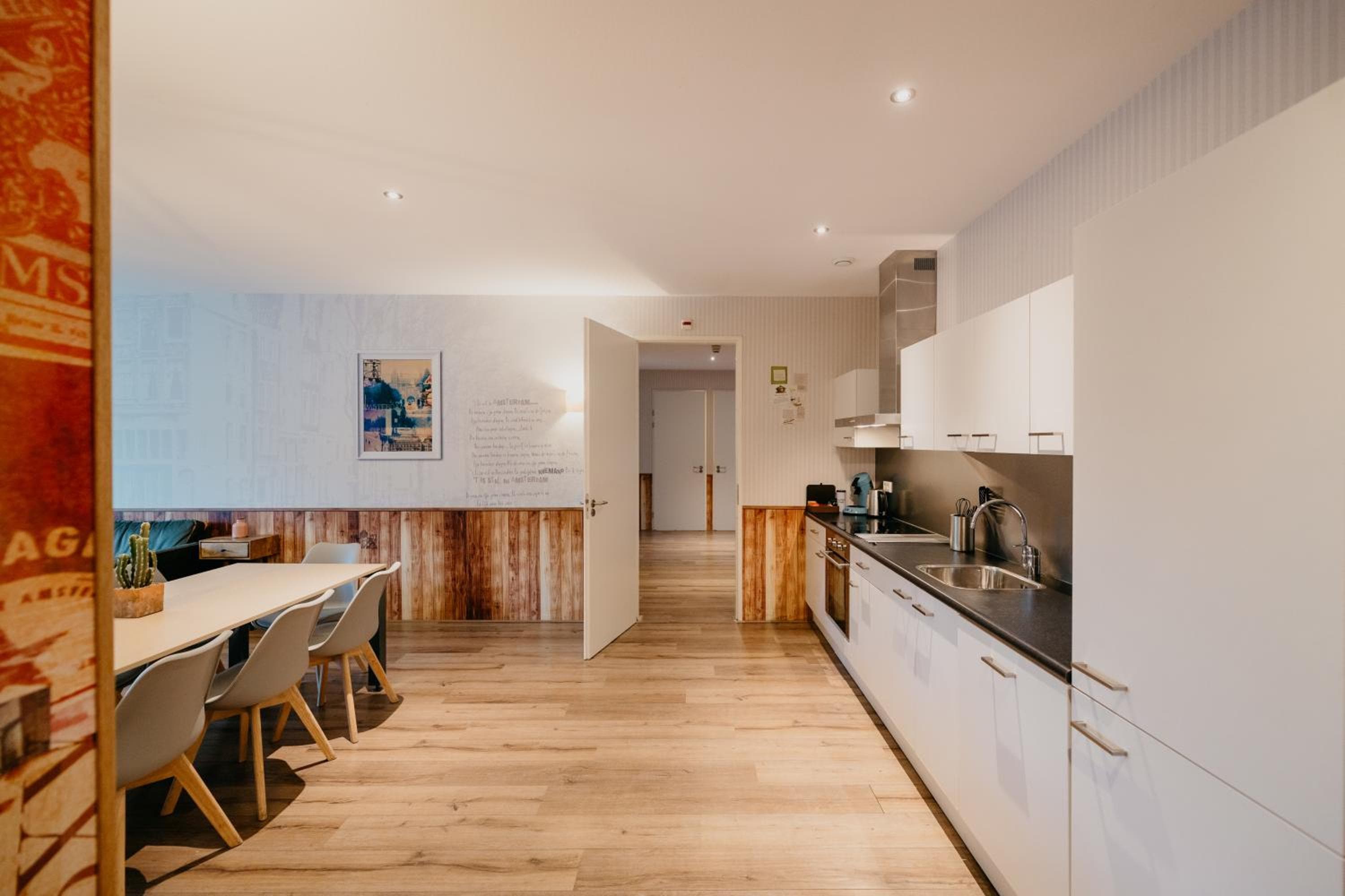 Amsterdam ID Aparthotel — 18