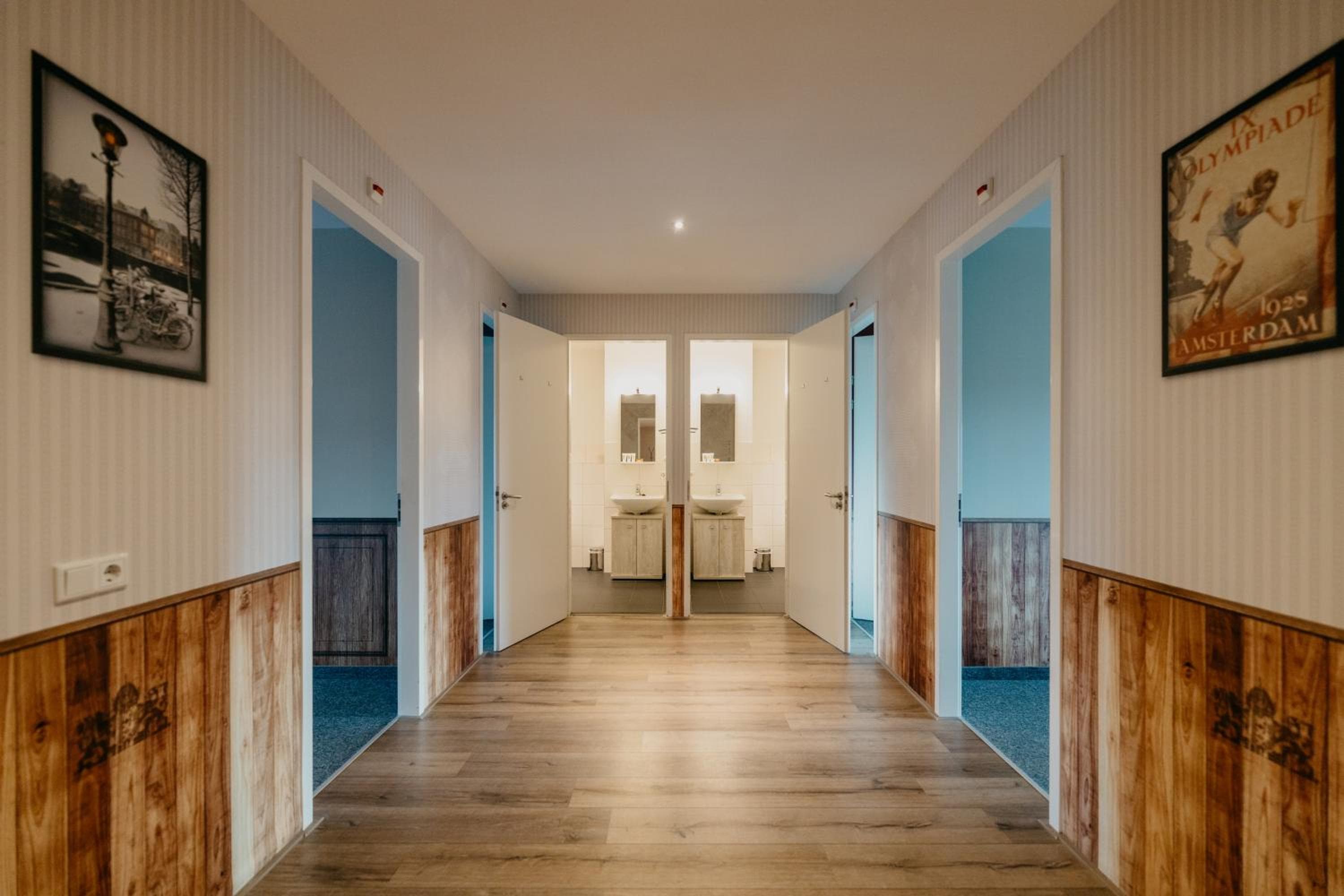 Amsterdam ID Aparthotel — 25