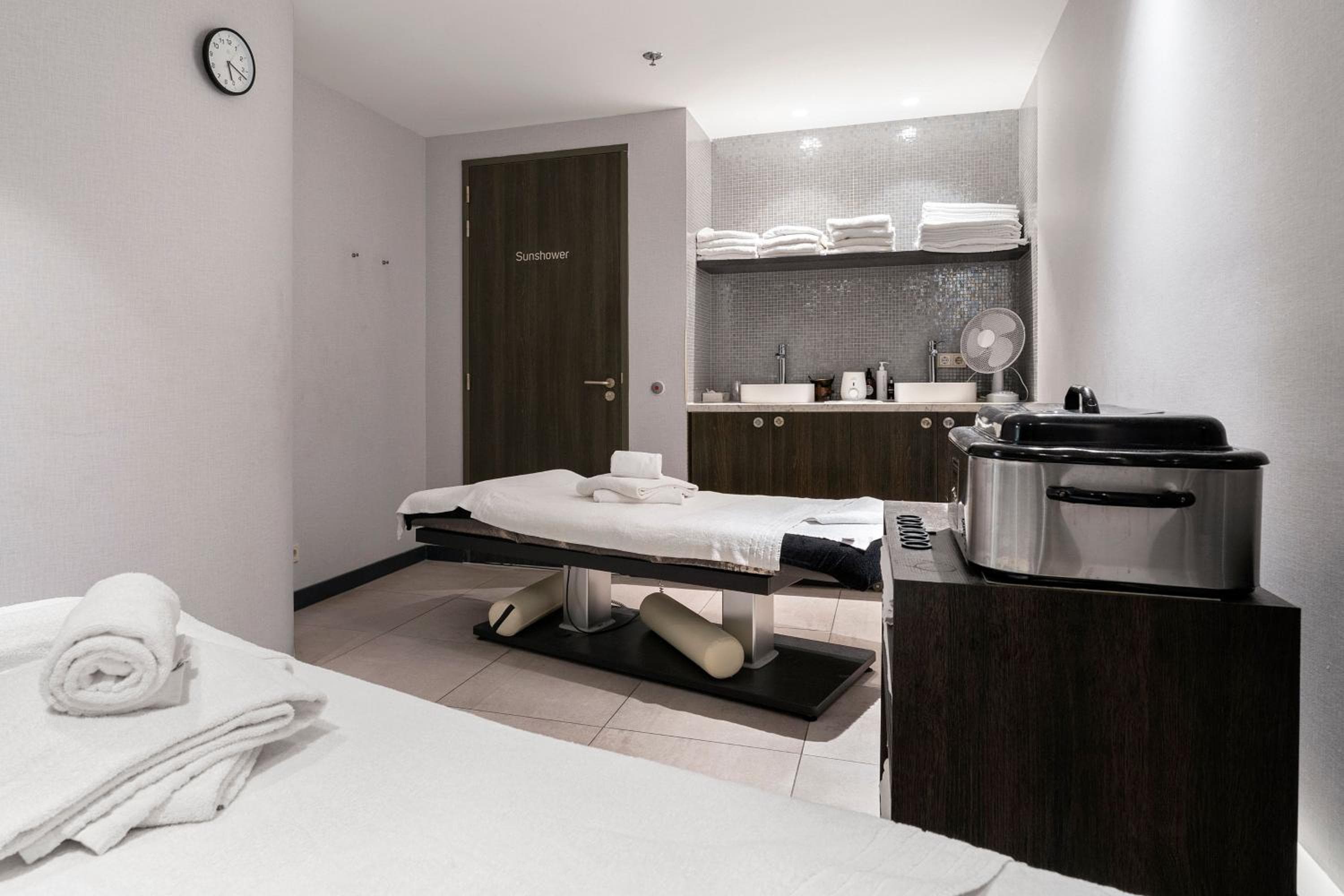 Corendon Amsterdam New-West, a Tribute Portfolio Hotel — 12