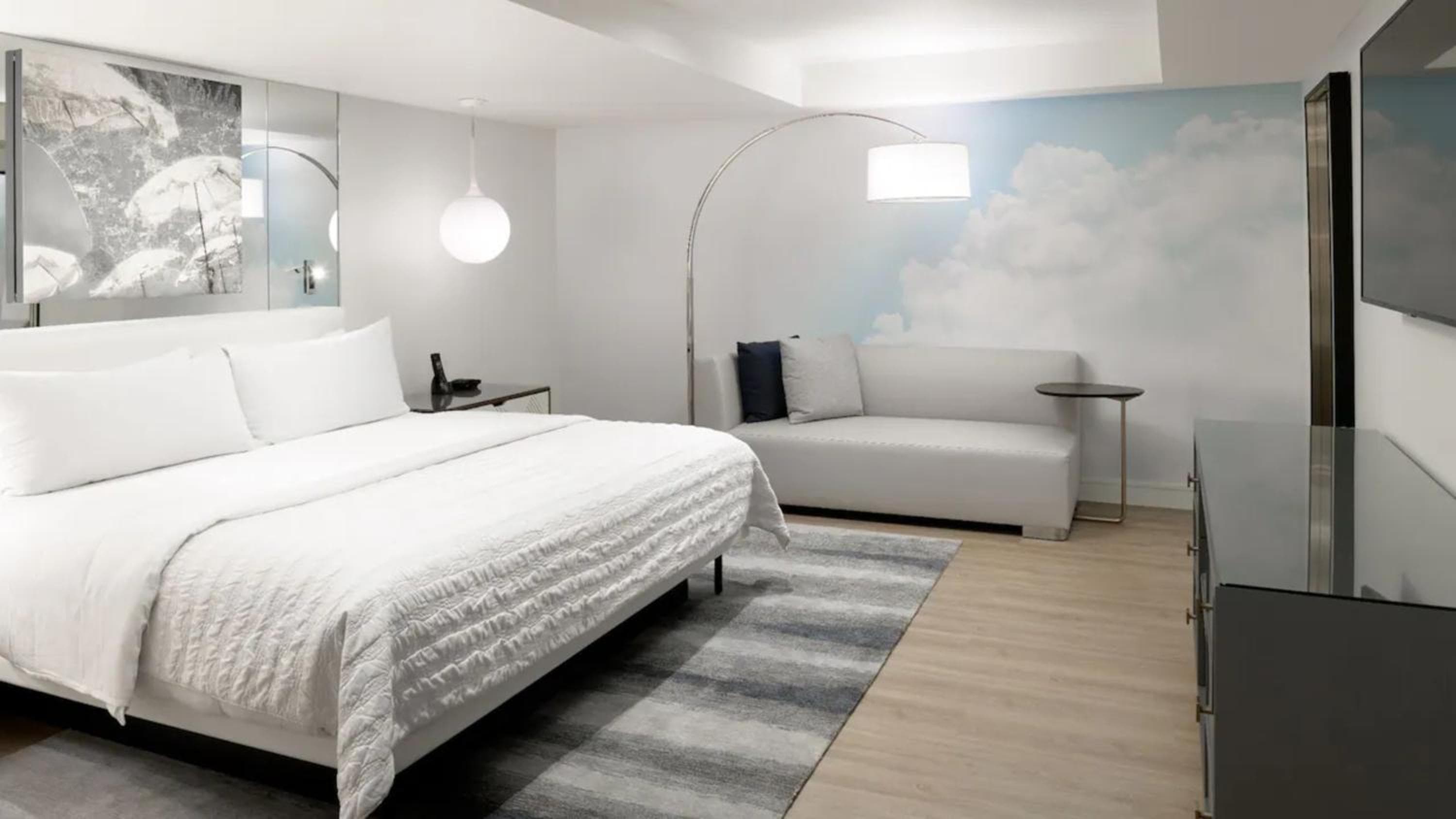 Hyatt Centric Delfina Santa Monica — 4