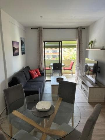 Top Terrassen Wohnungen, direkt am Strand, 25 m beheiztem Pool, Wifi free, free parking — 4