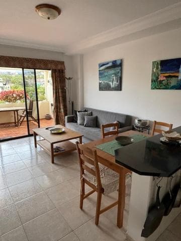 Top Terrassen Wohnungen, direkt am Strand, 25 m beheiztem Pool, Wifi free, free parking — 2