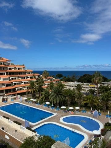 Top Terrassen Wohnungen, direkt am Strand, 25 m beheiztem Pool, Wifi free, free parking — 1