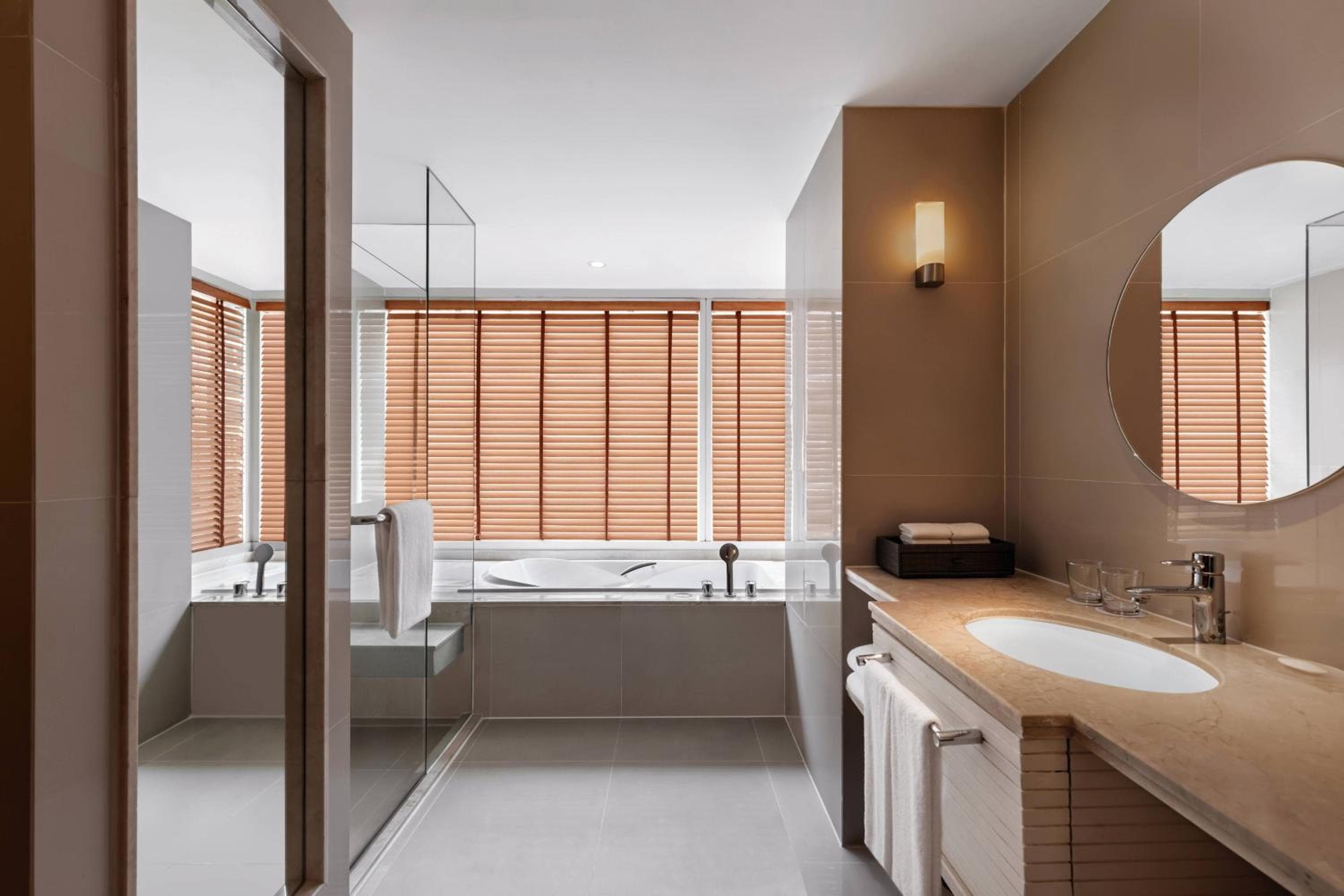 Courtyard by Marriott Bangkok — 29