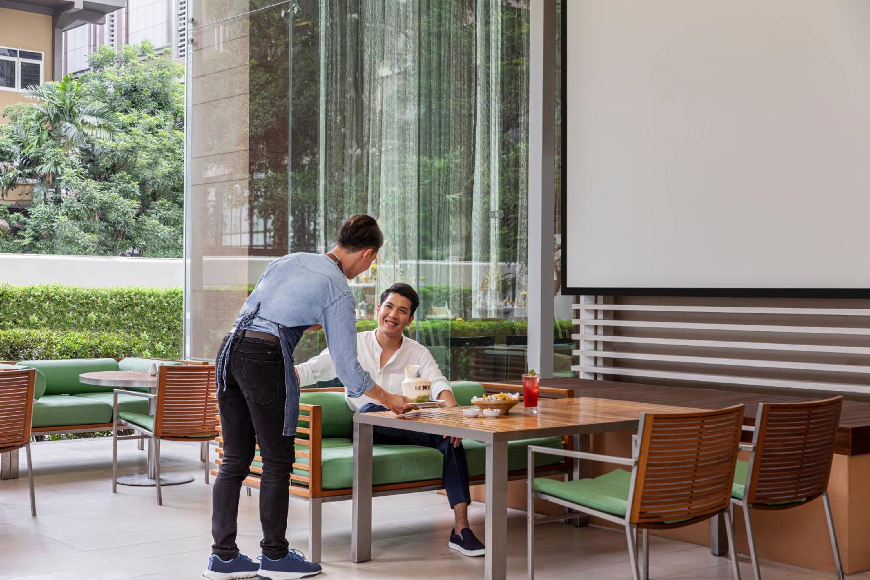 Courtyard by Marriott Bangkok — 7