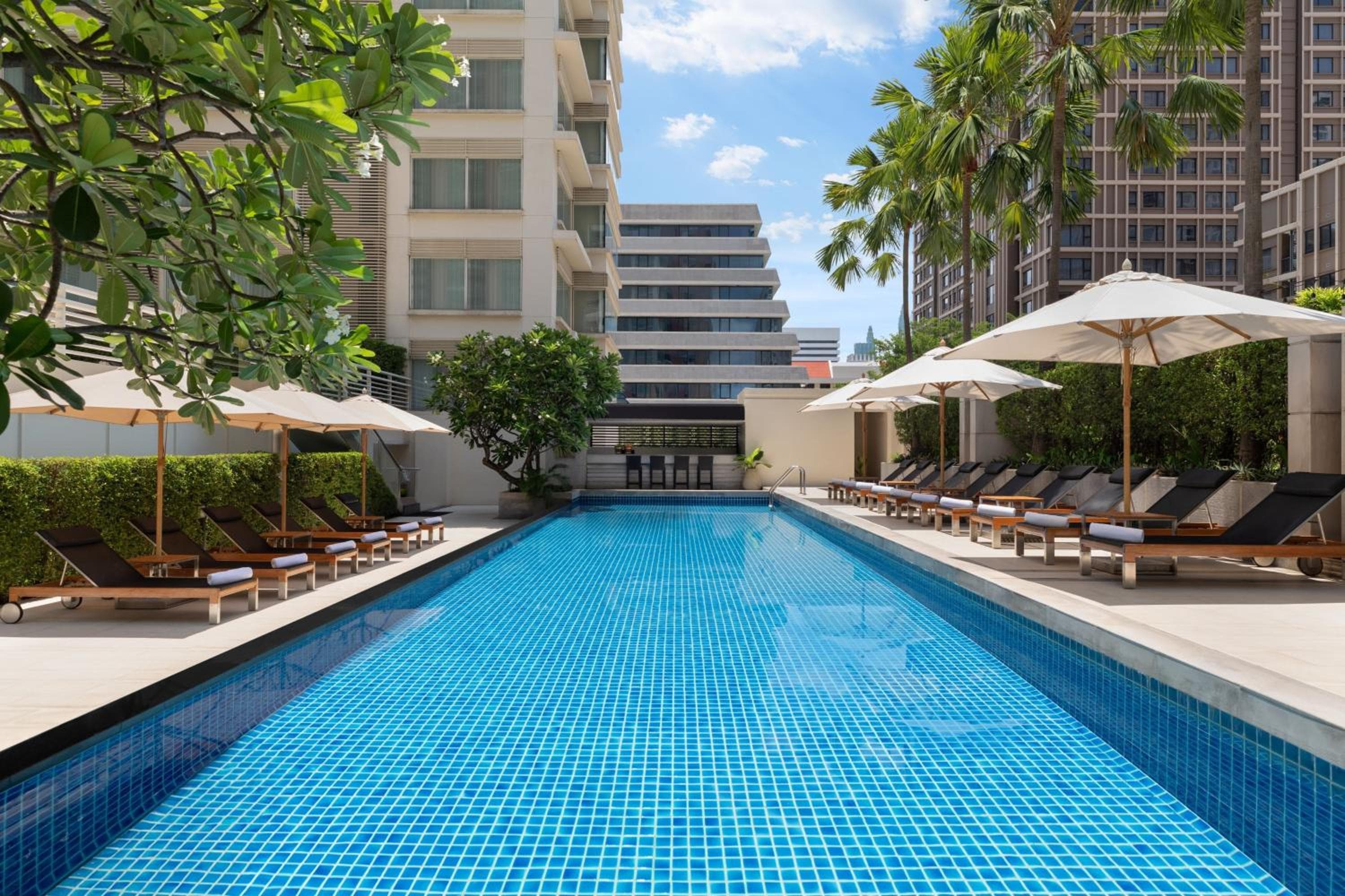 Courtyard by Marriott Bangkok — 18
