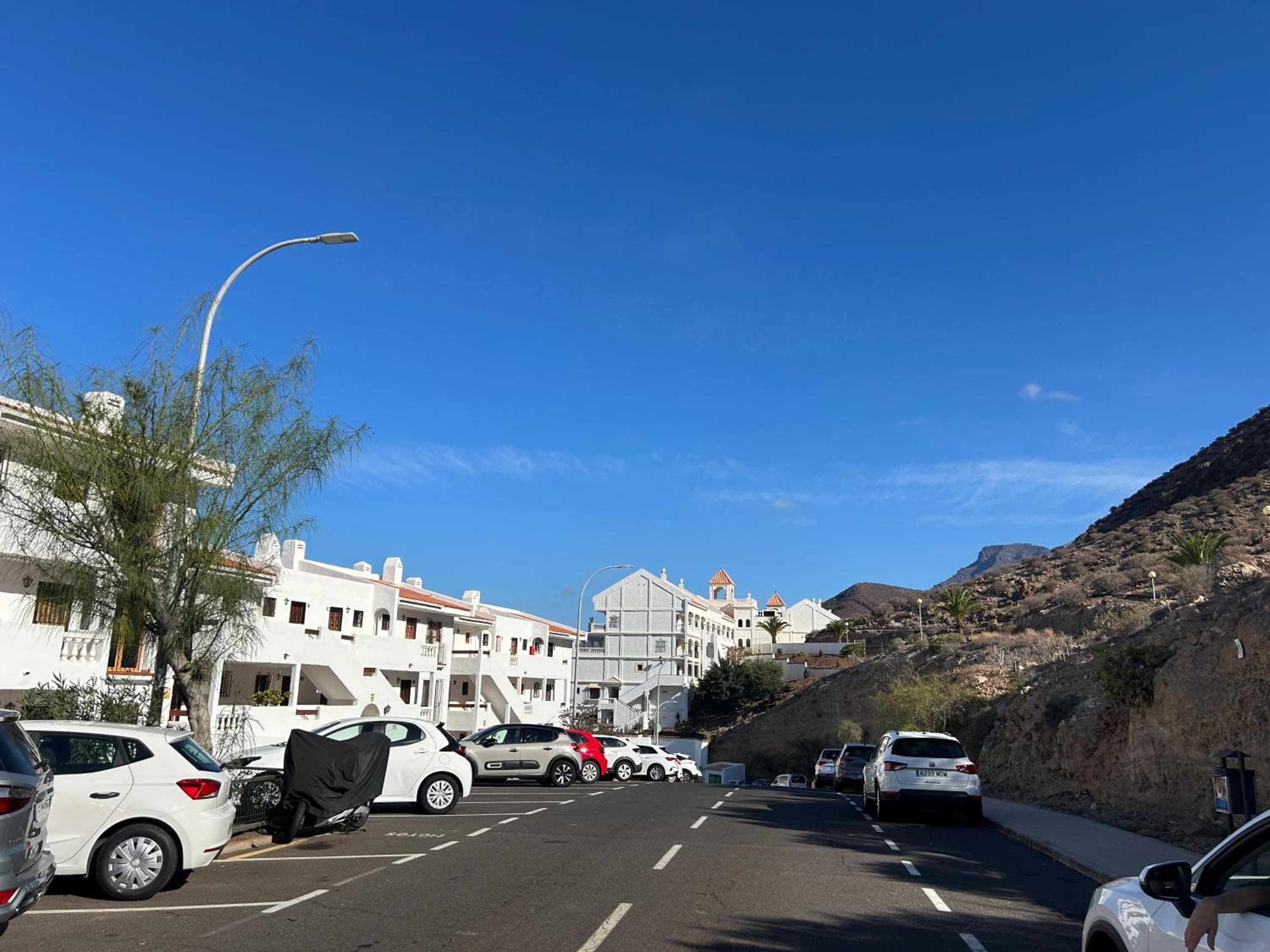 Los Cristianos Stay with Large Terrace & Heated Pool — 5