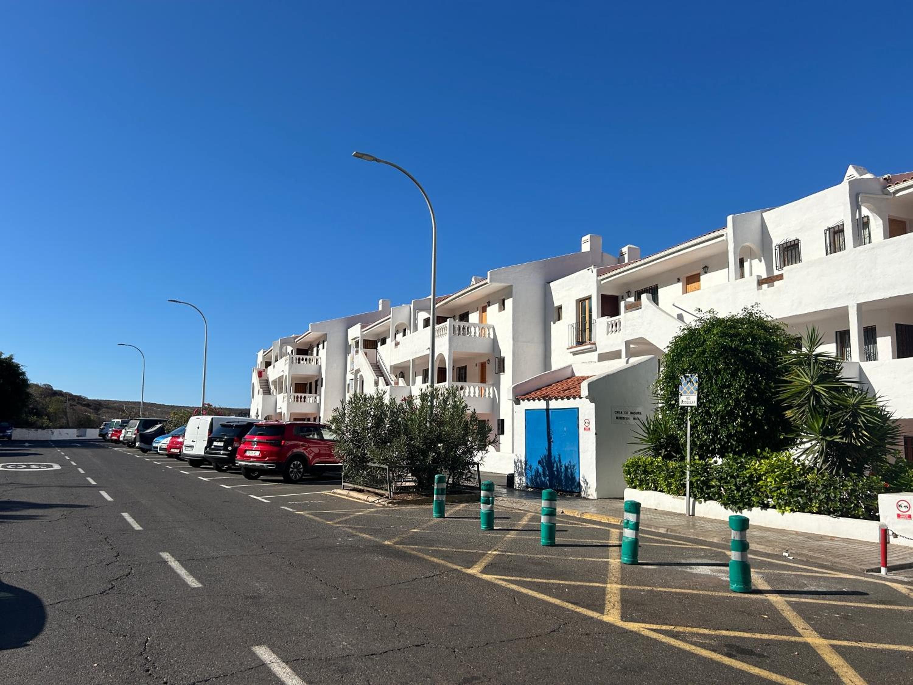 Los Cristianos Stay with Large Terrace & Heated Pool — 4