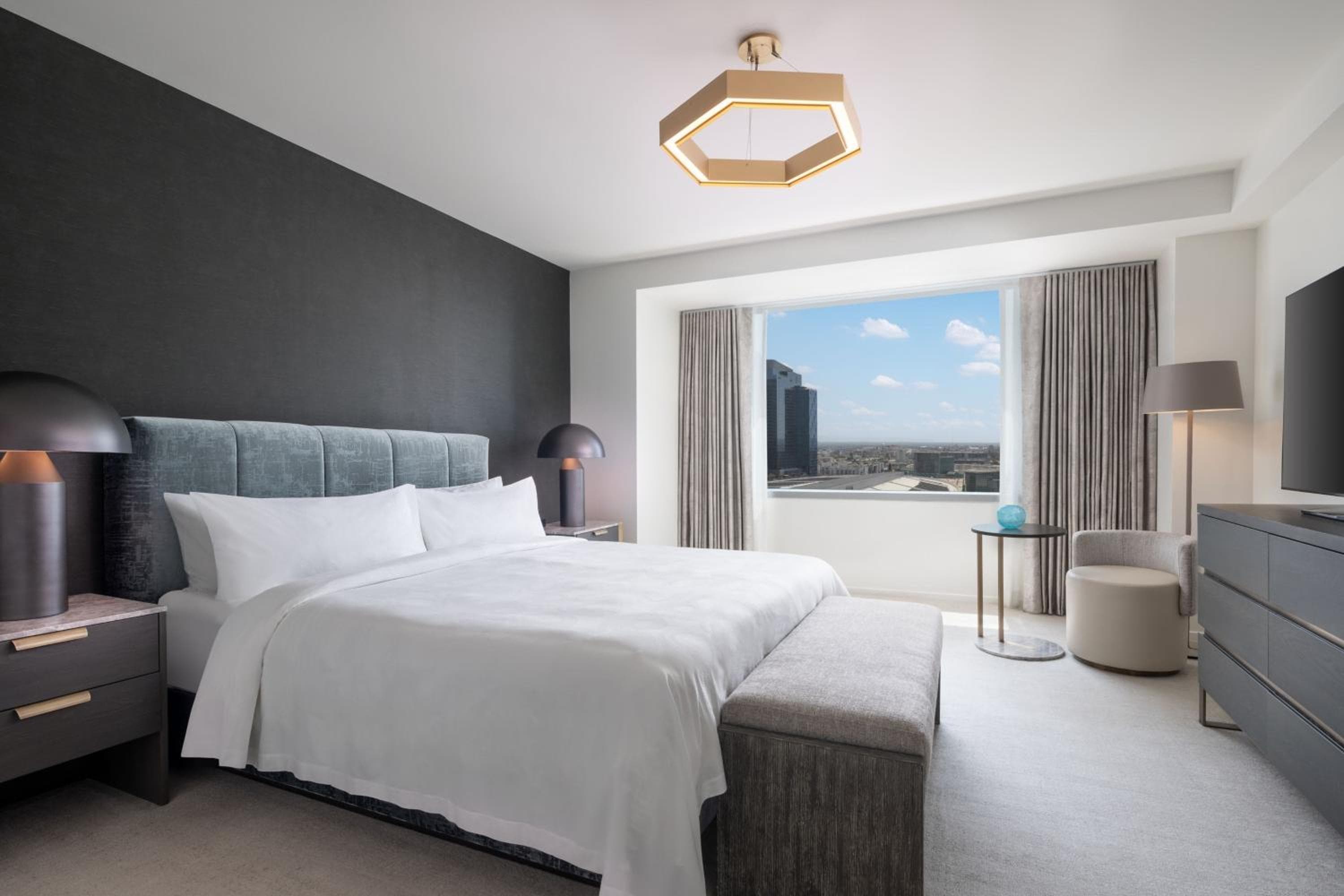 JW Marriott Los Angeles L.A. LIVE — 21