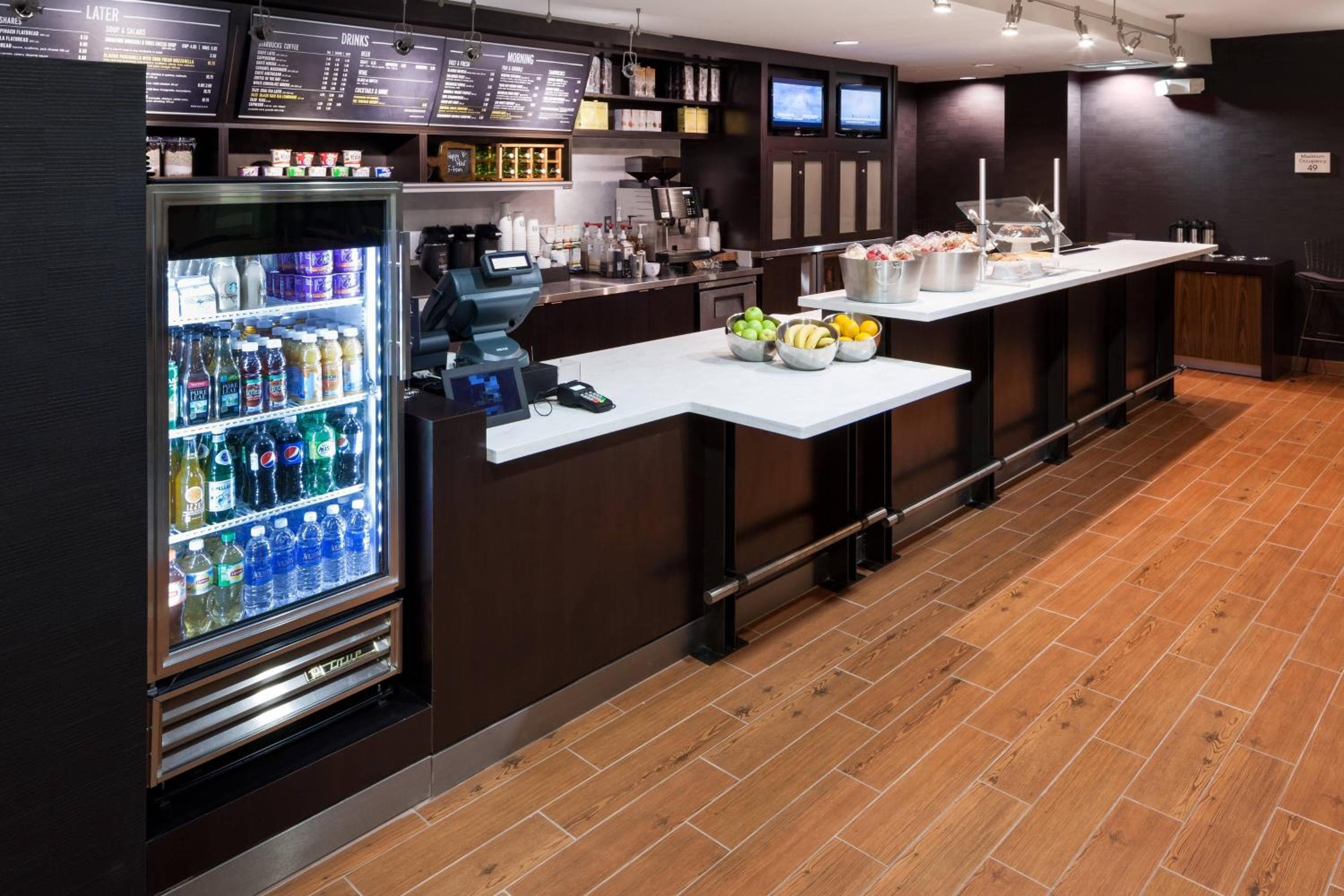 Courtyard by Marriott Miami at Dolphin Mall — 24