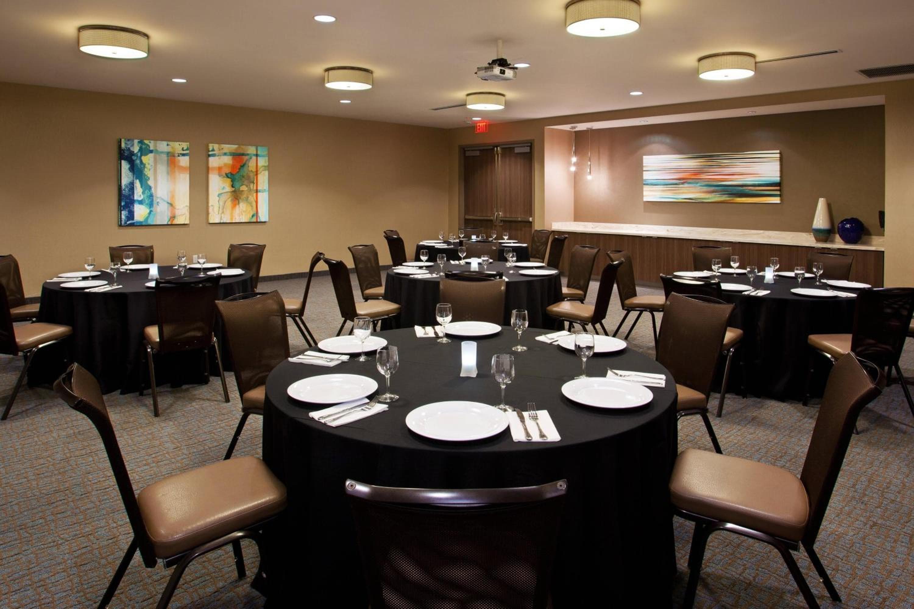 Courtyard by Marriott Orlando South/Grande Lakes Area — 20