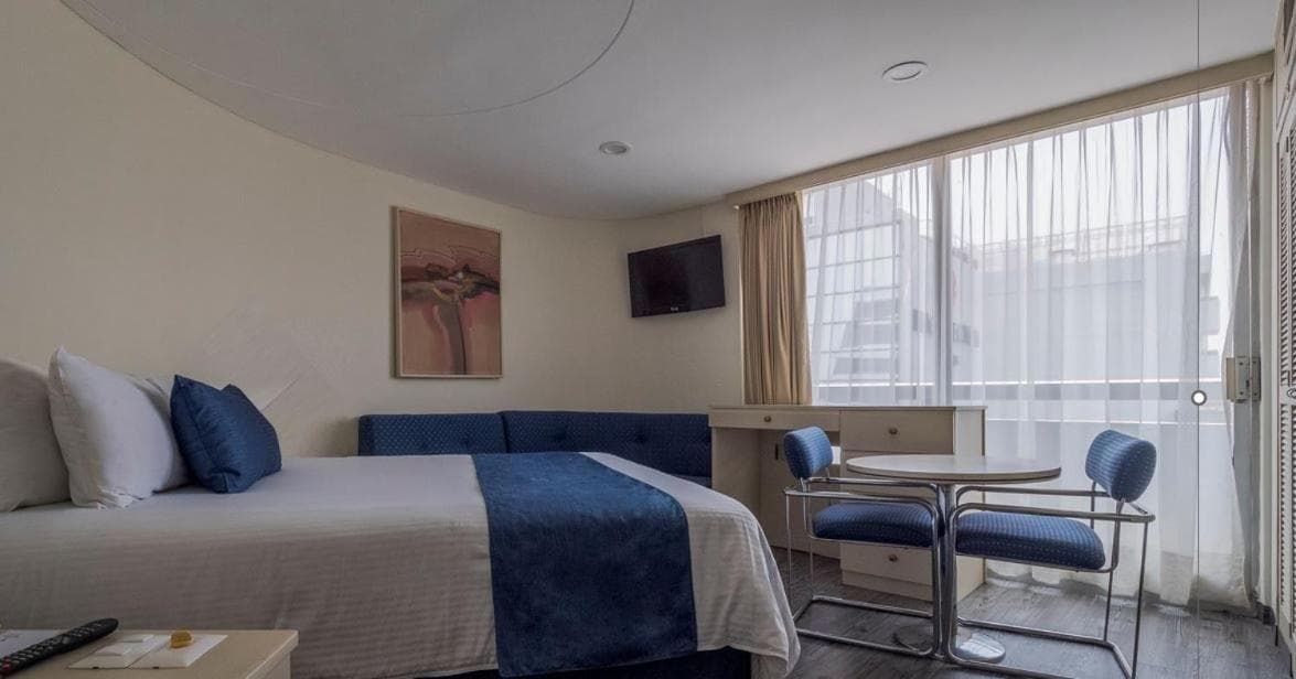 Hotel Jahrhundert Reforma — 12