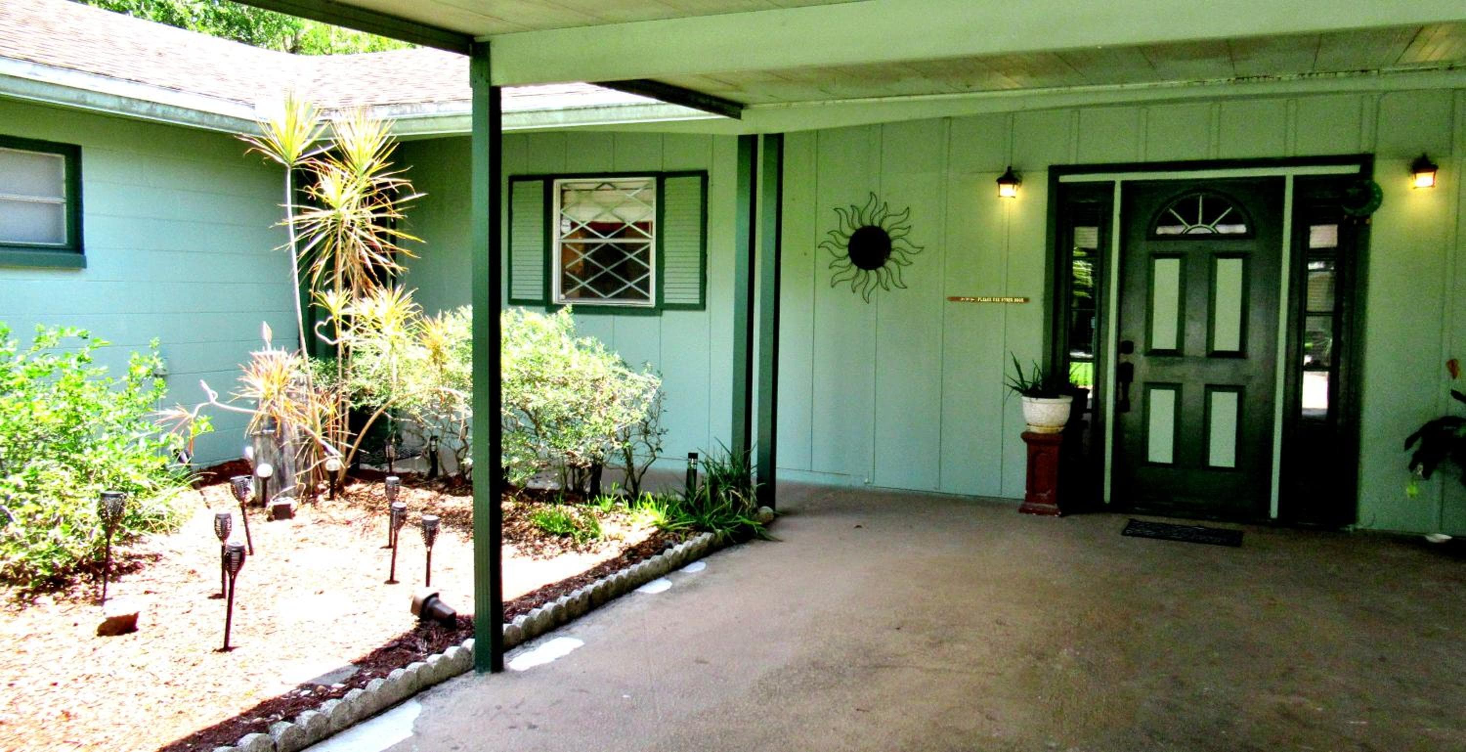 Eric and Nancy's Boutique Bed and Breakfast — 13