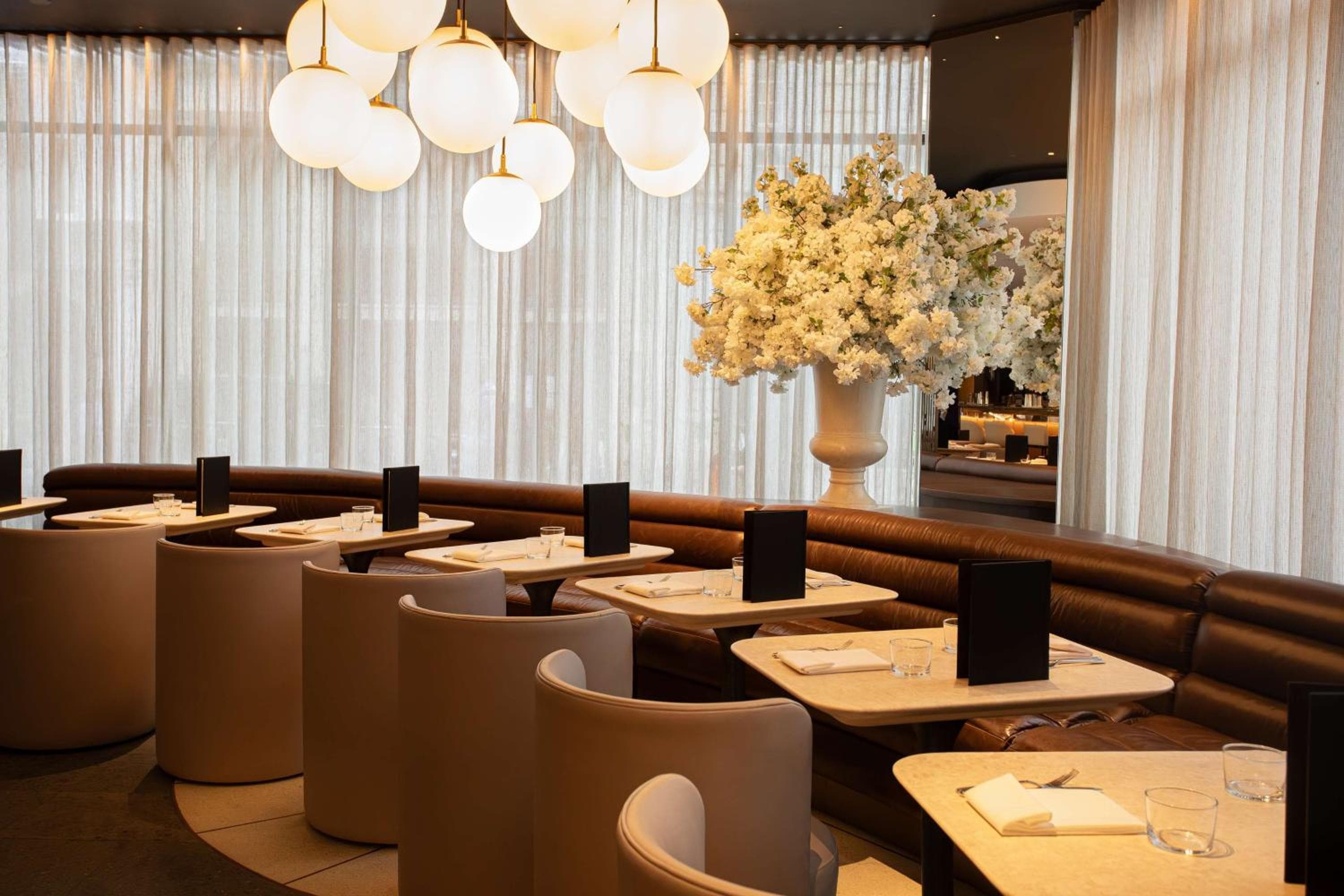 La Fiera di Maggio, A Radisson Collection Hotel, Mayfair Londra — 21