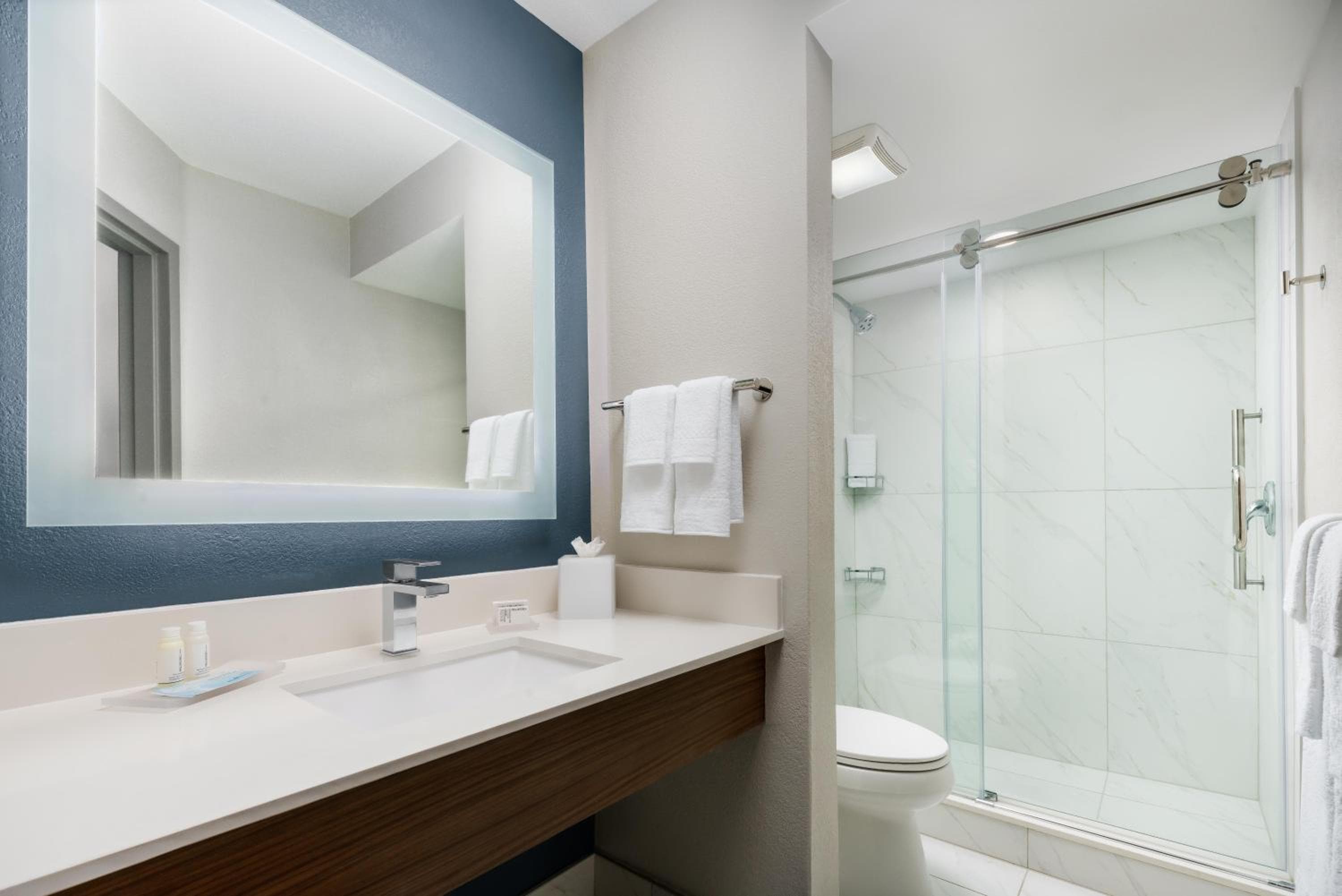 Courtyard by Marriott Orlando Lake Buena Vista at Vista Centre — 27