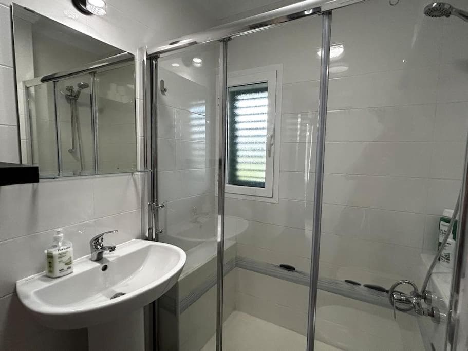 Beach lovers home from home Heated pool — 2