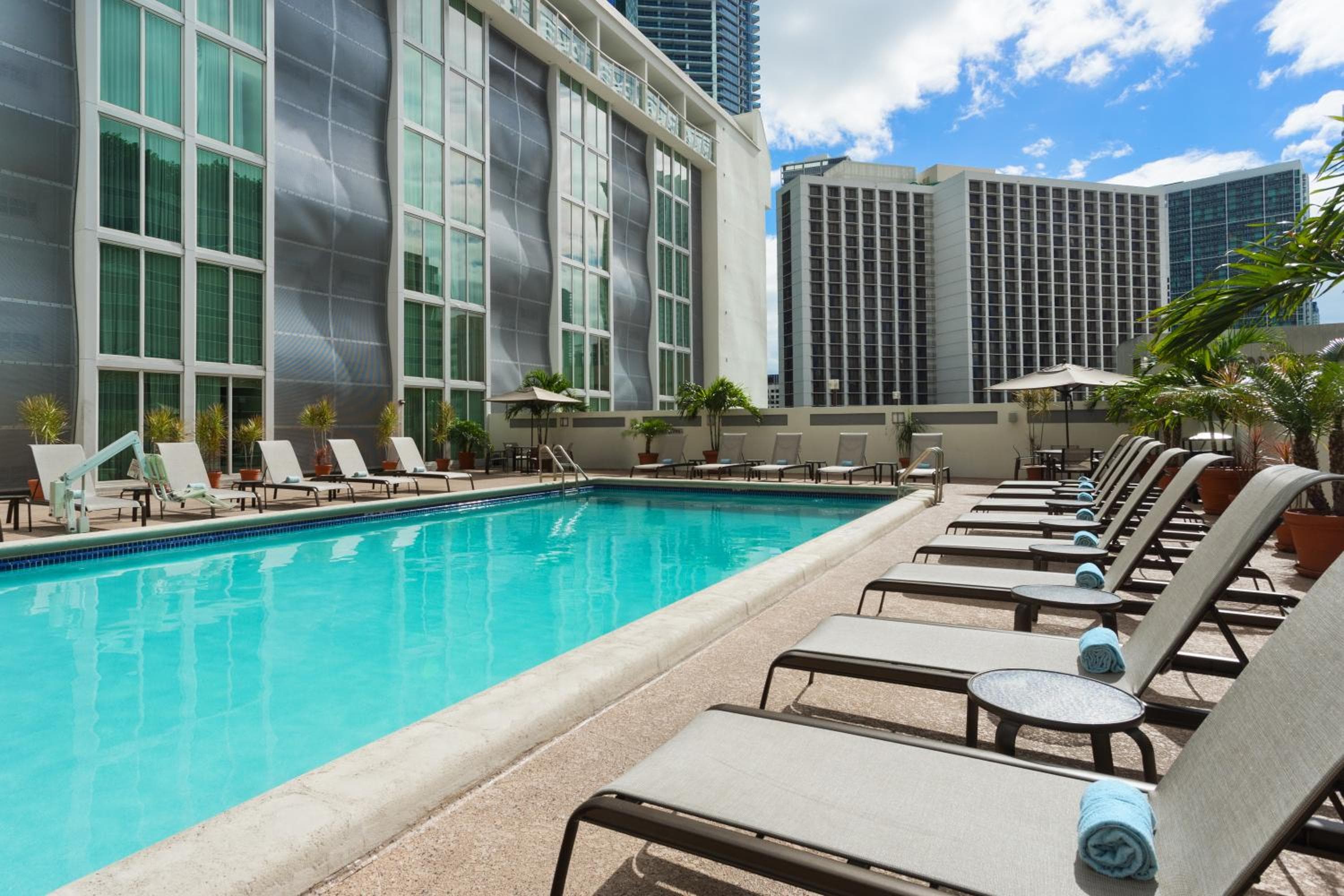 Courtyard Miami Downtown Brickell Area — 13