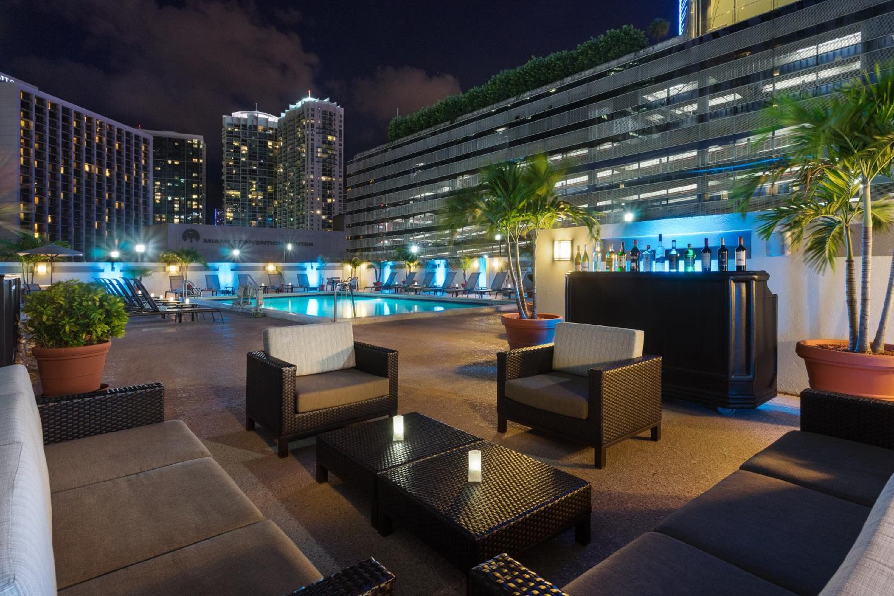 Courtyard Miami Downtown Brickell Area — 17