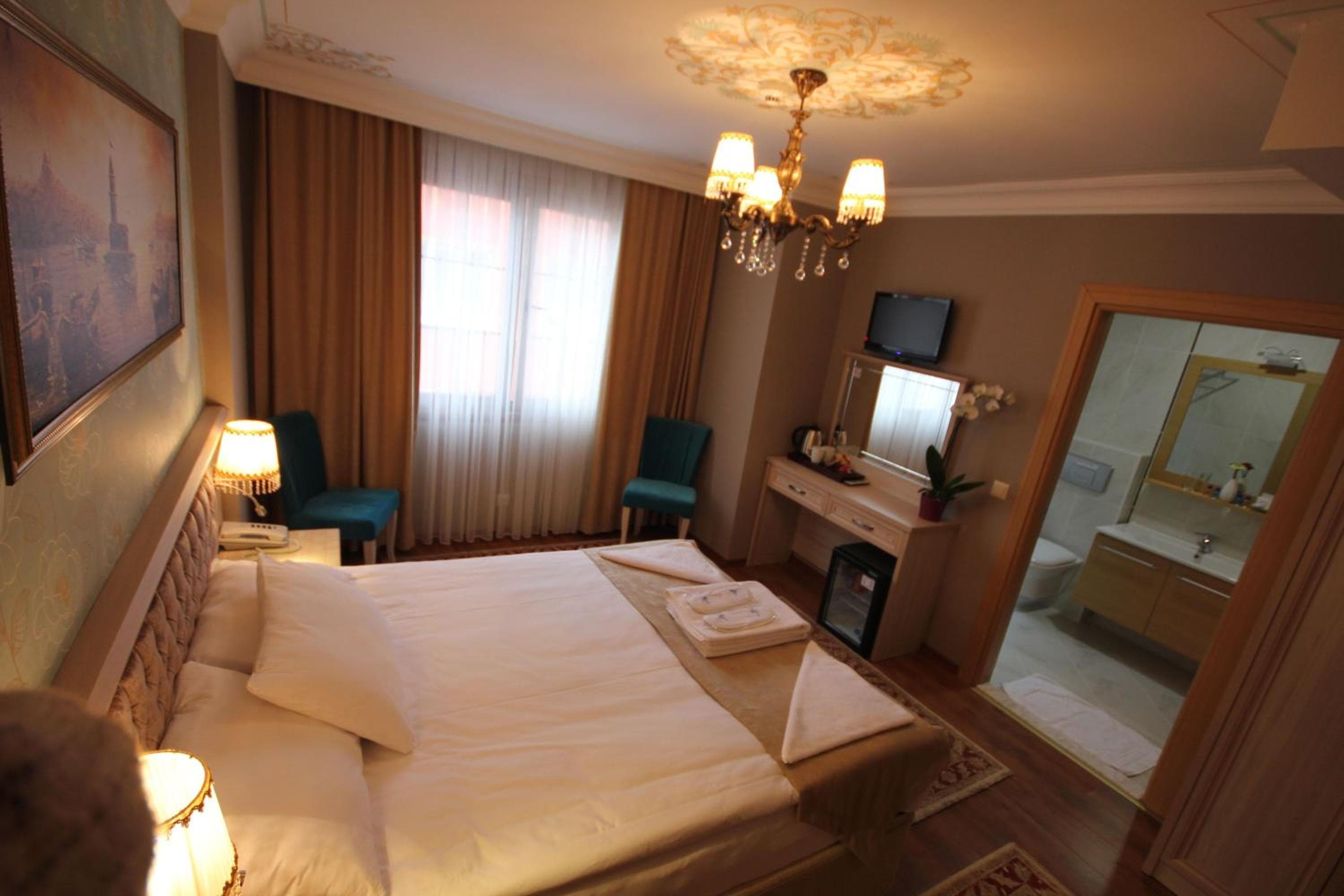 Sultani Royal Hotel — 11