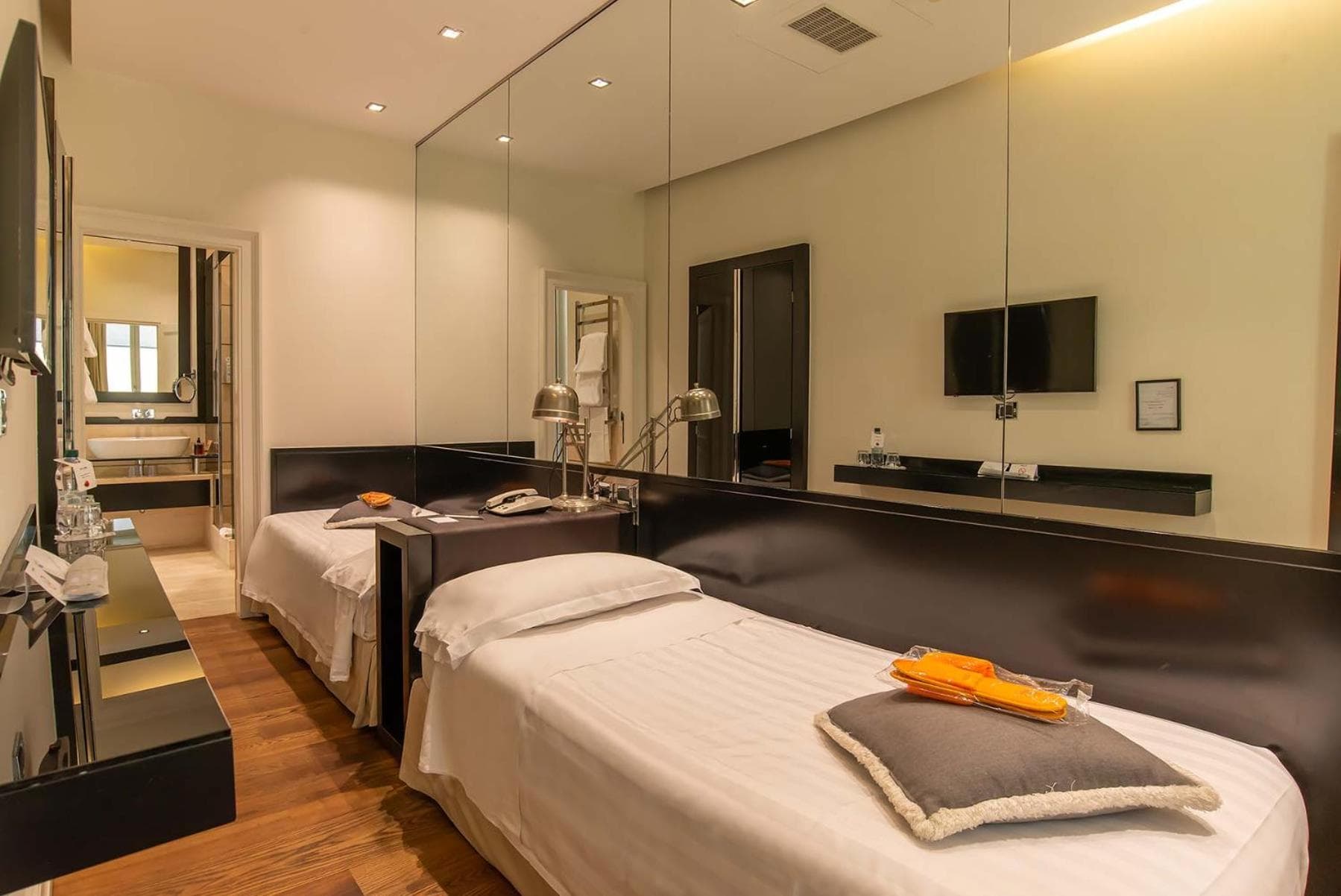 Hotel Isa — 16