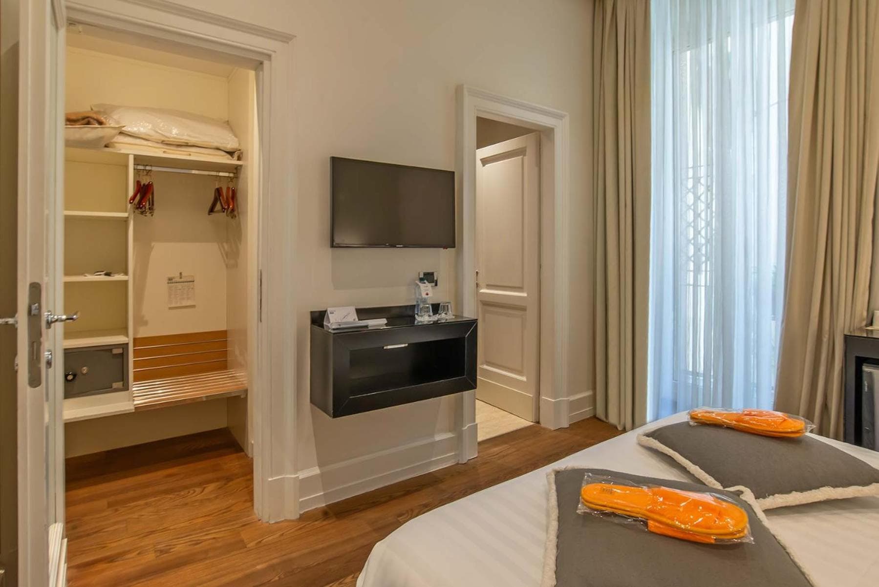 Hotel Isa — 11