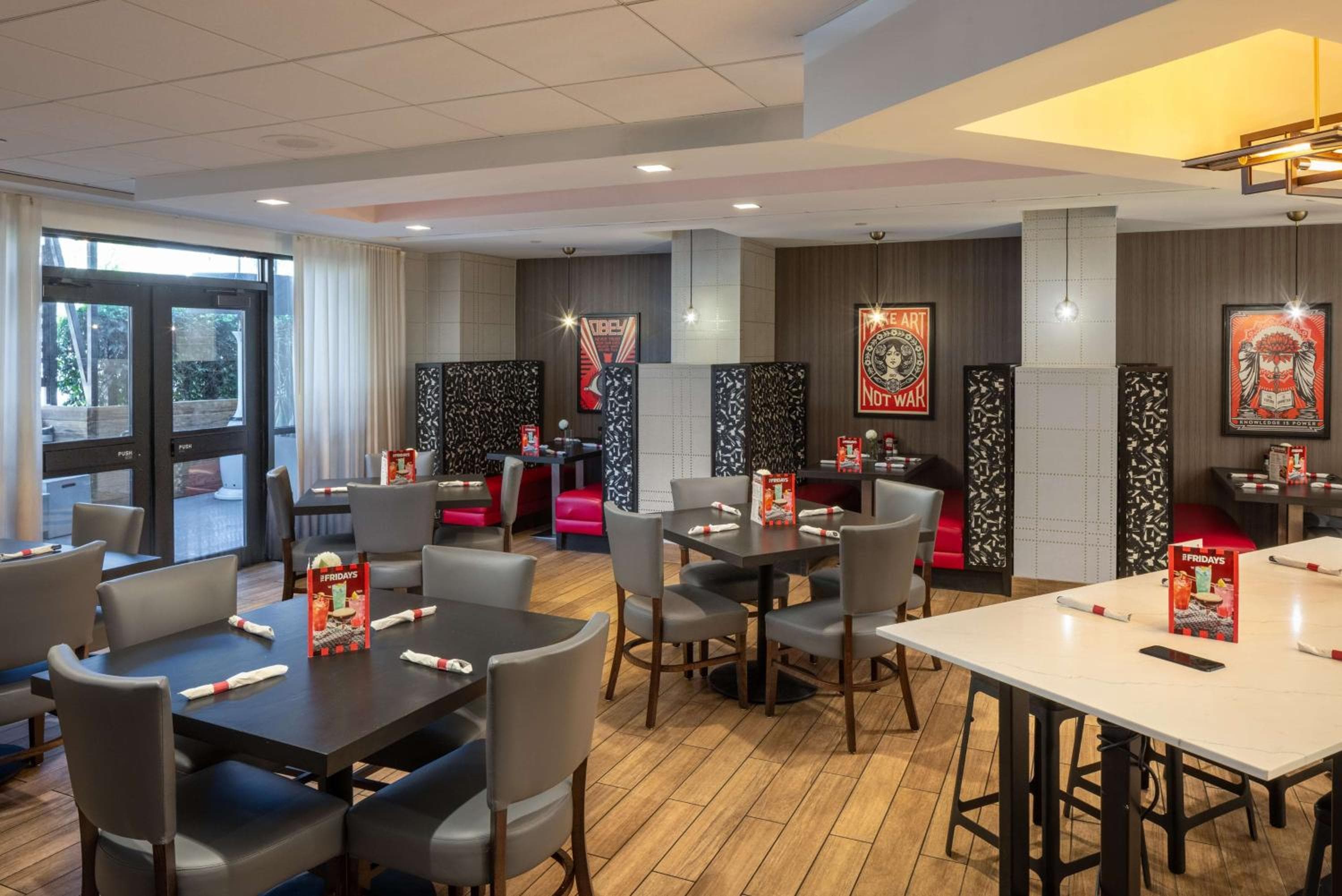 Hilton Garden Inn Los Angeles / Hollywood — 10