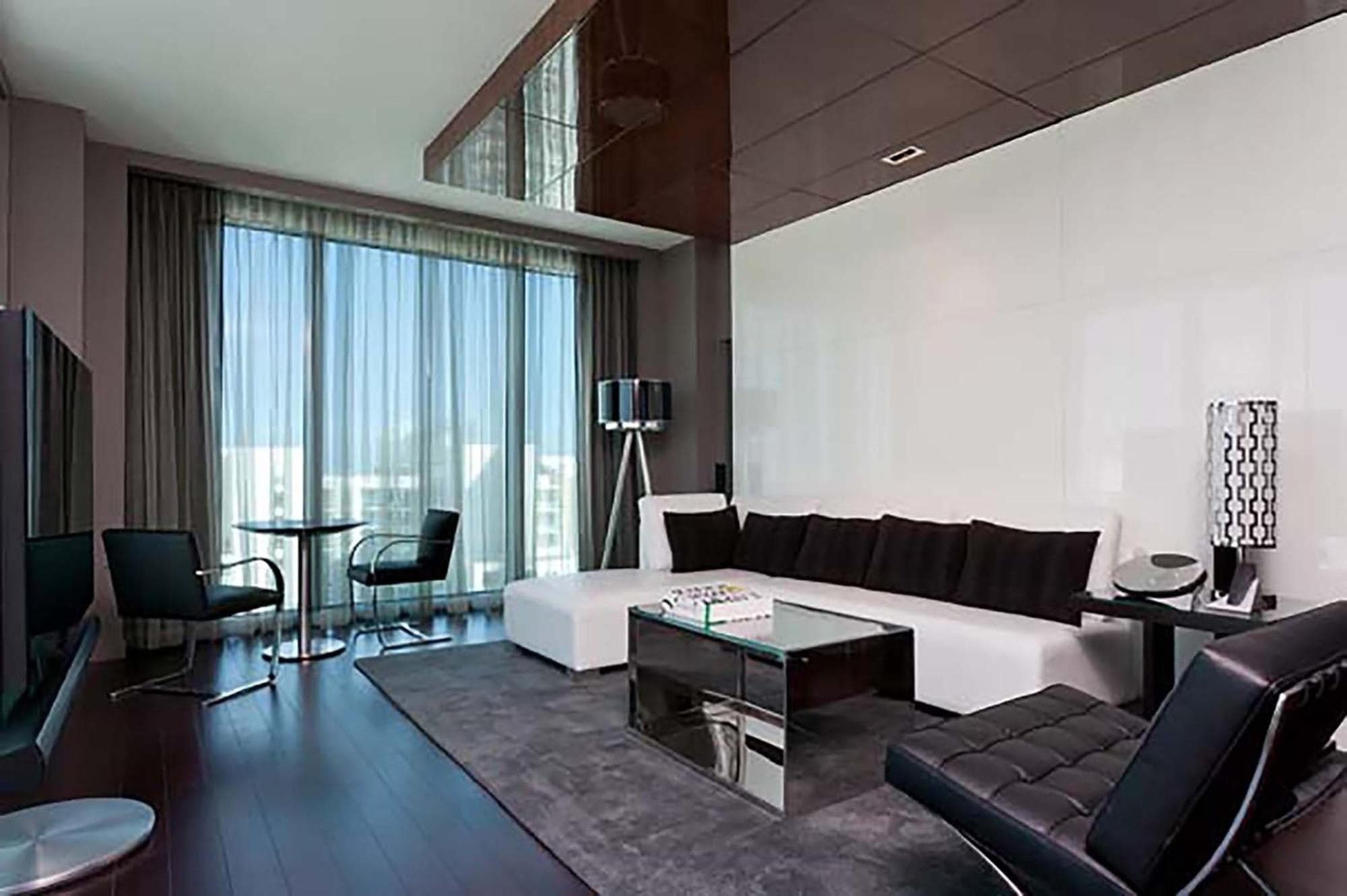 Hotel Beaux Arts, Autograph Collection — 16