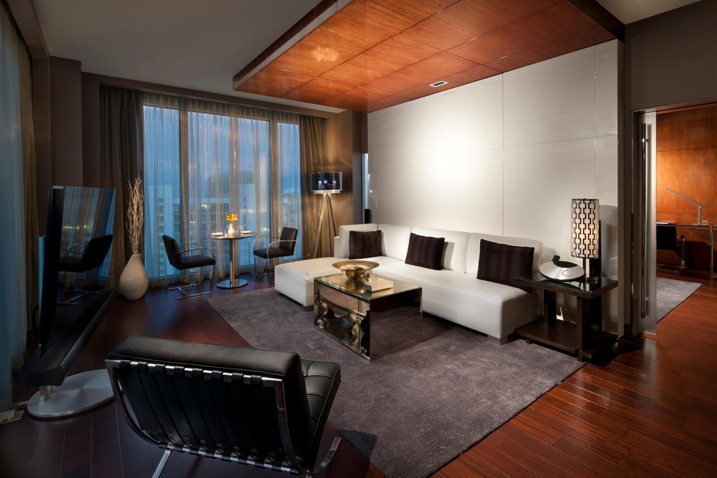 Hotel Beaux Arts, Autograph Collection — 15