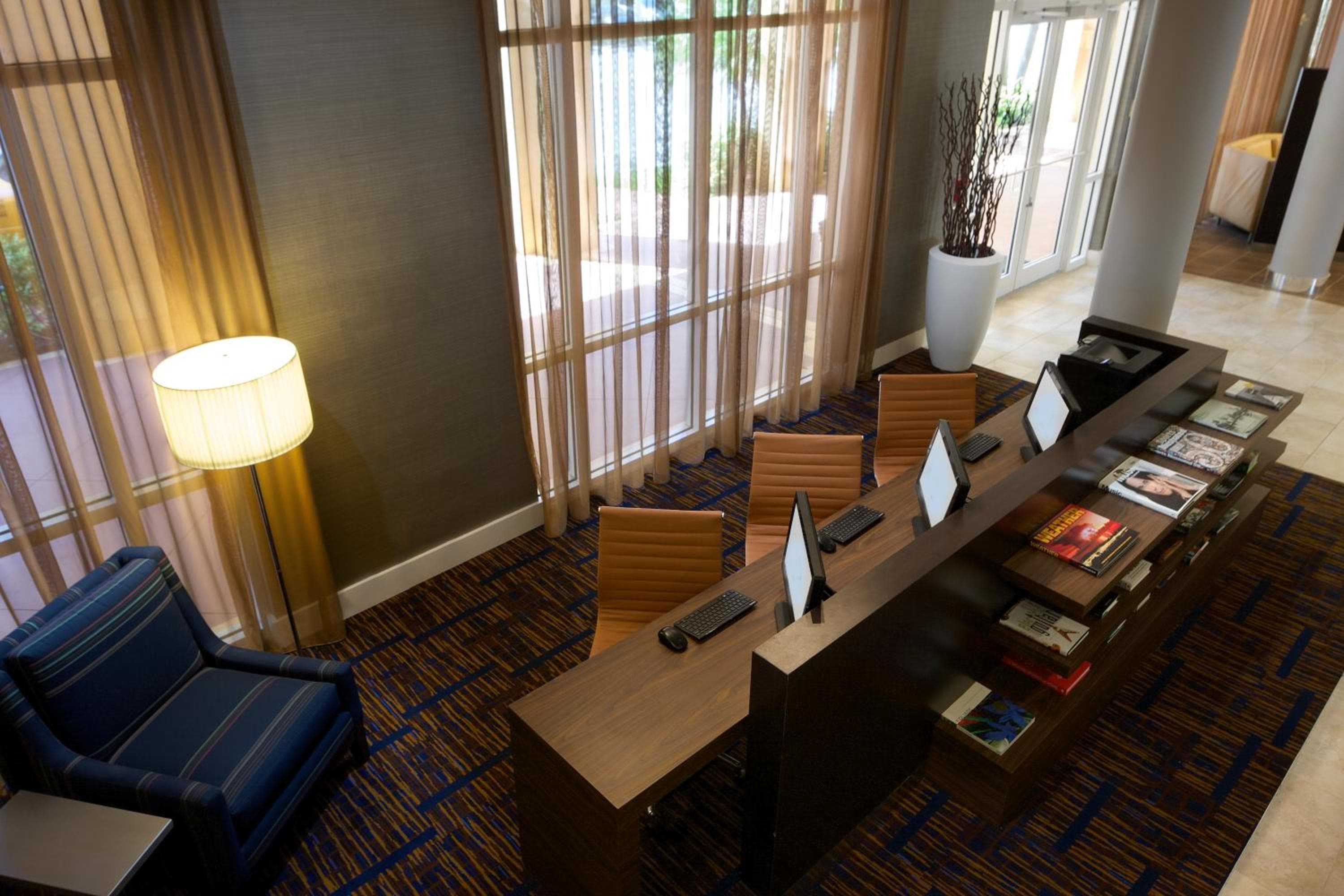 Courtyard Miami-Dadeland — 2