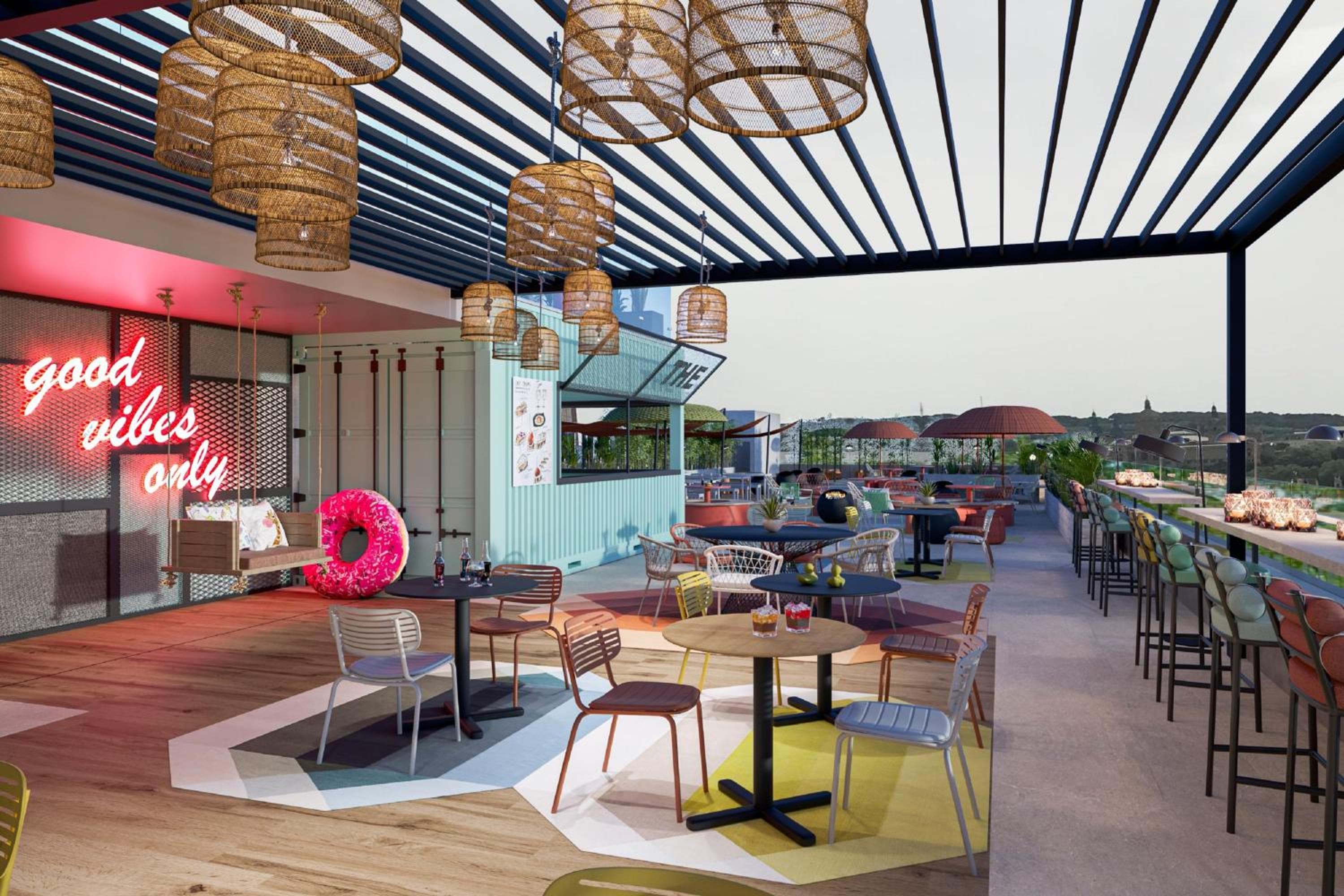 Moxy Barcelona — 28