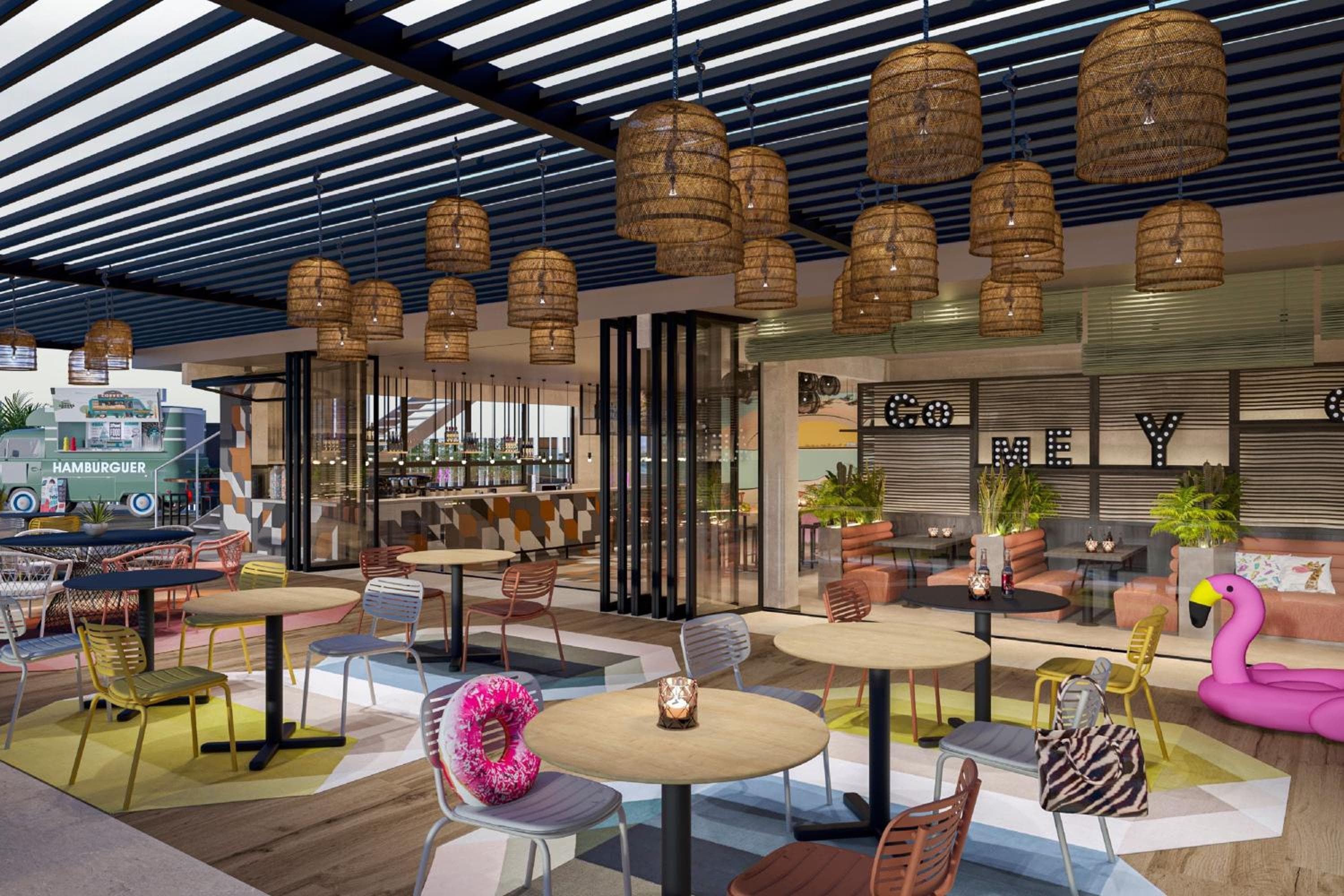 Moxy Barcelona — 14