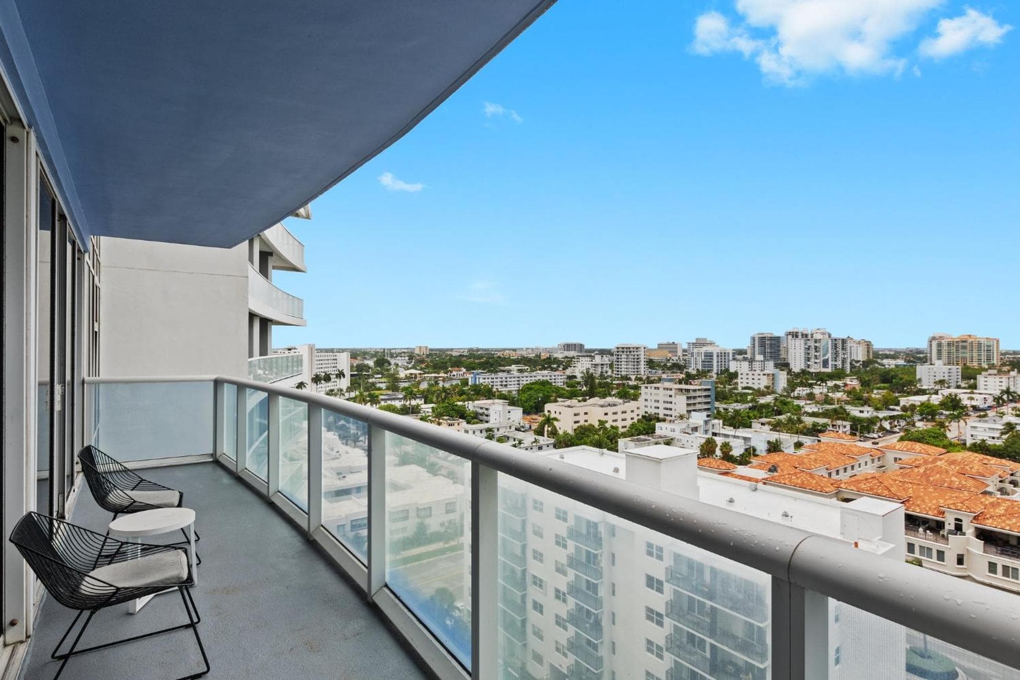 2 Zimmer Luxus-Strandapartment mit Resort-Annehmlichkeiten — 2
