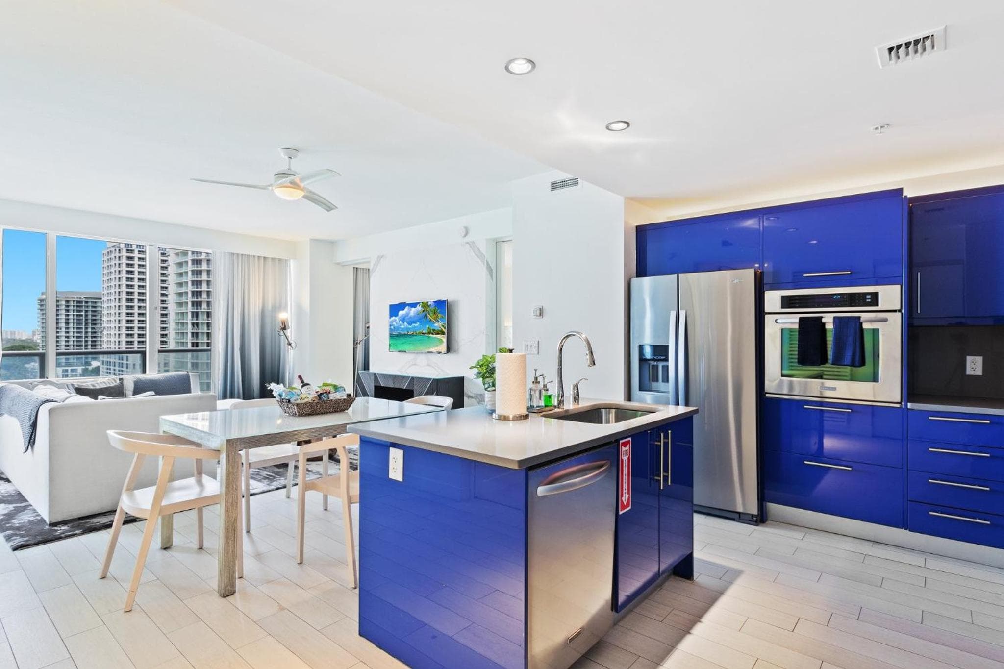 2 BR Luxury Beach Apartment with Resort Amenities — 6