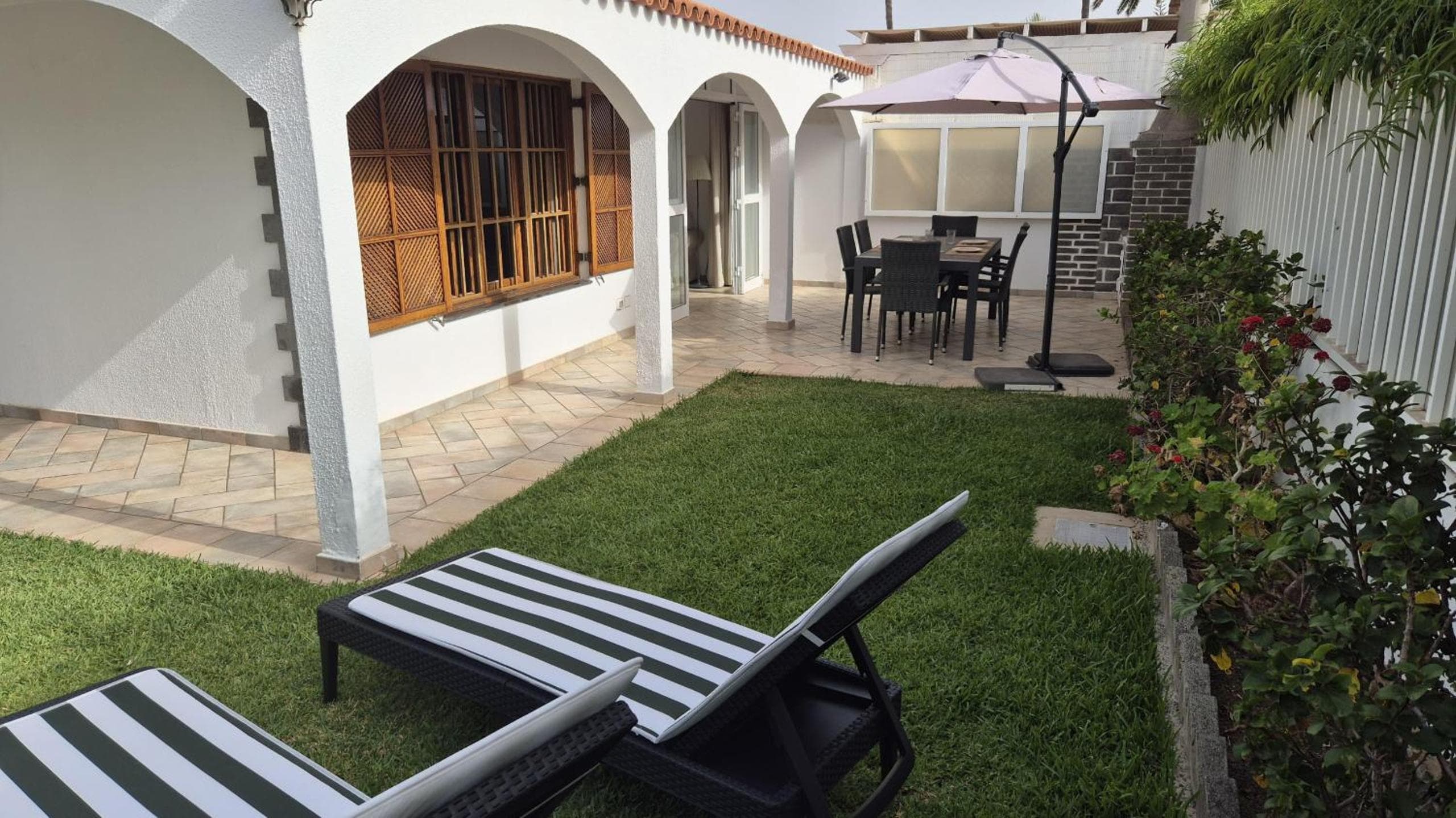 Oasis Holycan - by Gestión Vacacional Canarias — 2