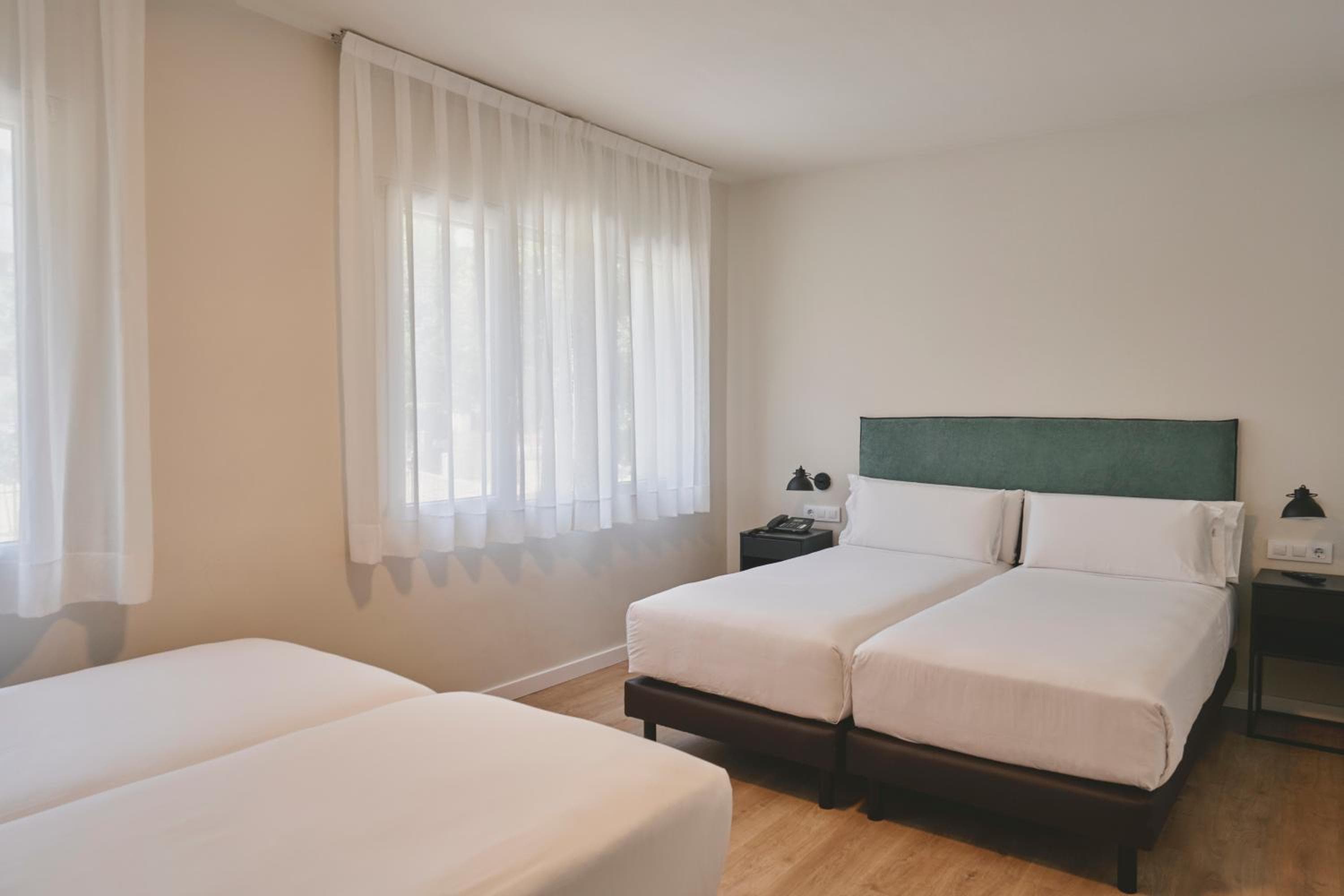 Hotel a Tres Torres Atiram — 27