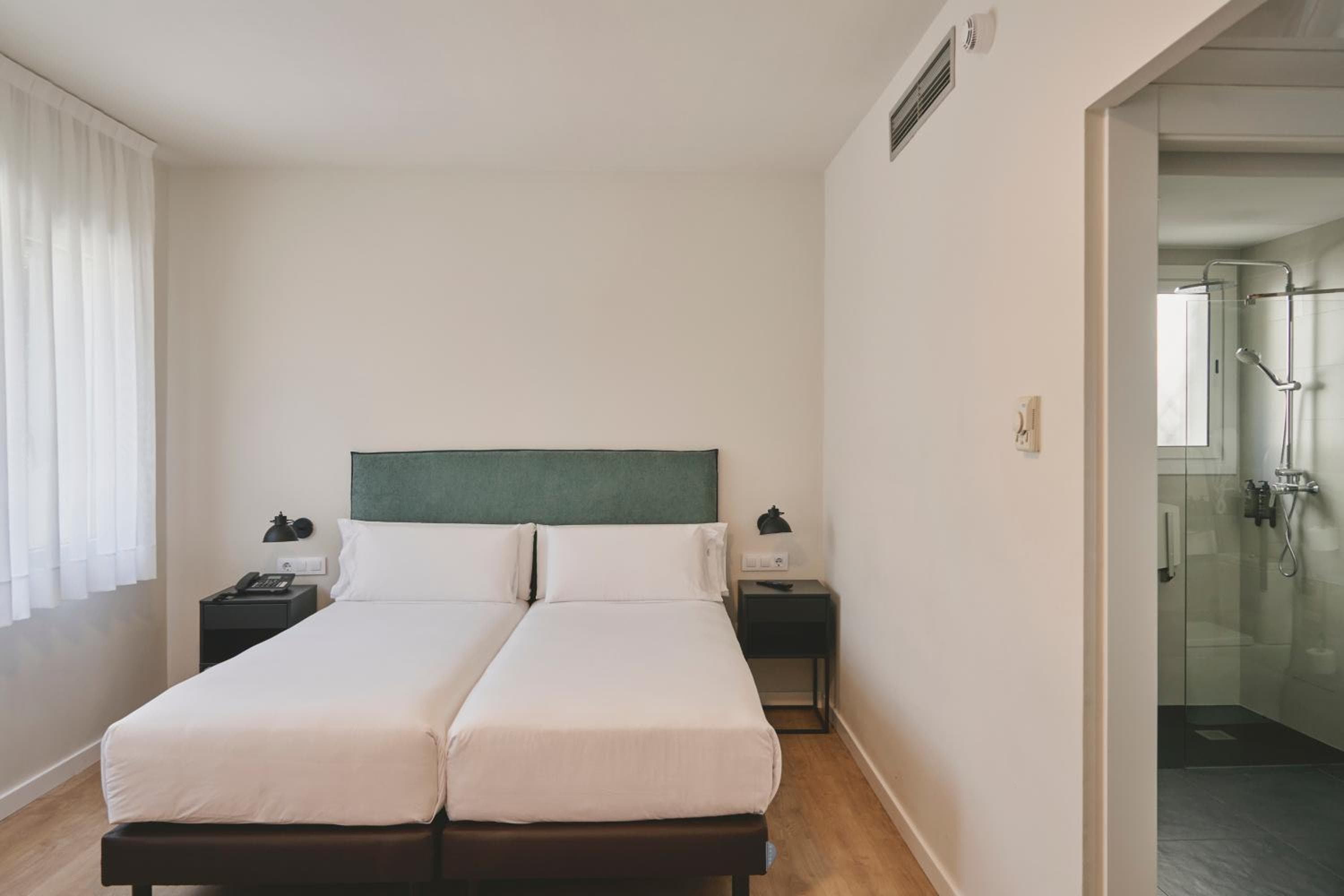 Hotel a Tres Torres Atiram — 23