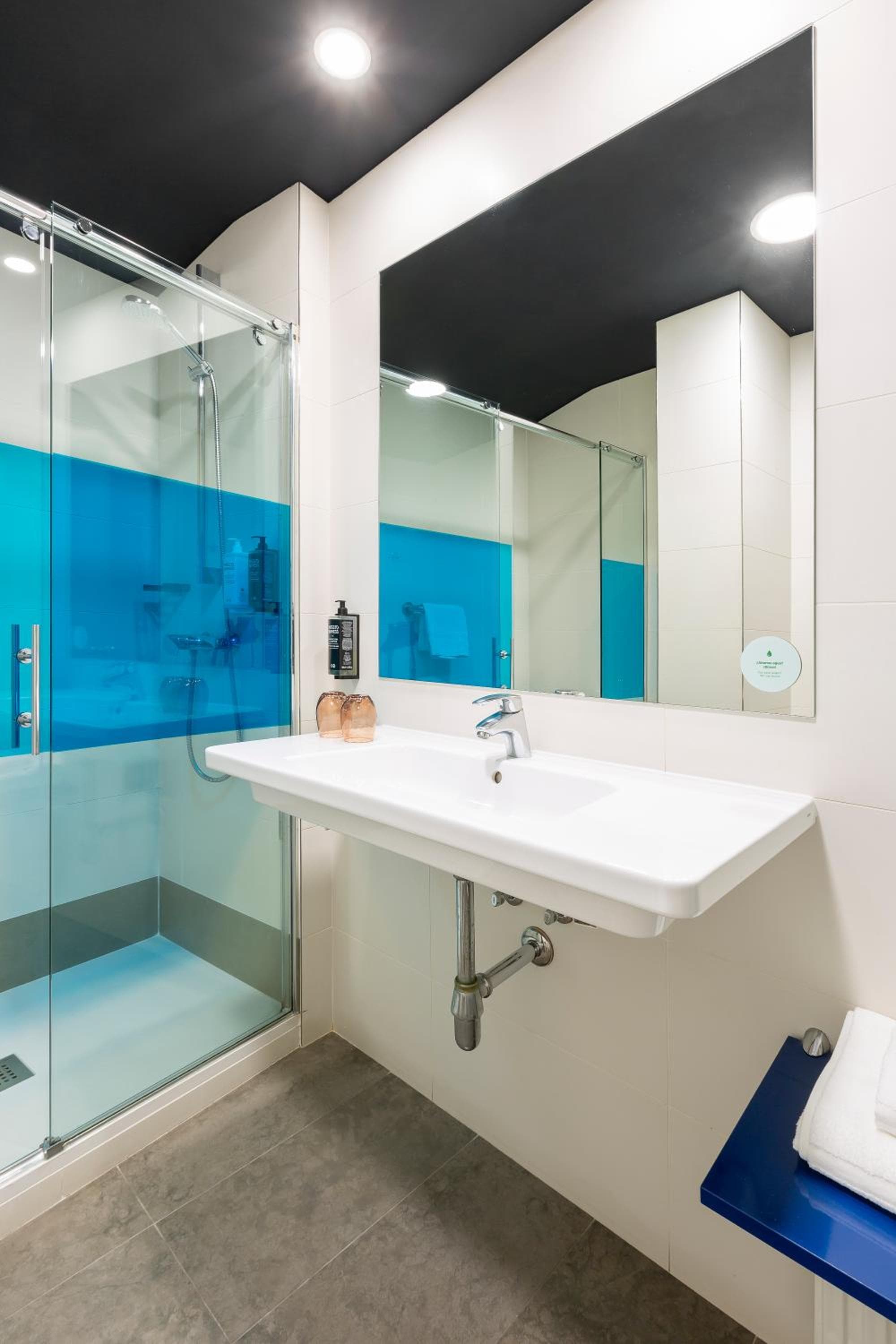 Ibis Styles Madrid Prado — 21
