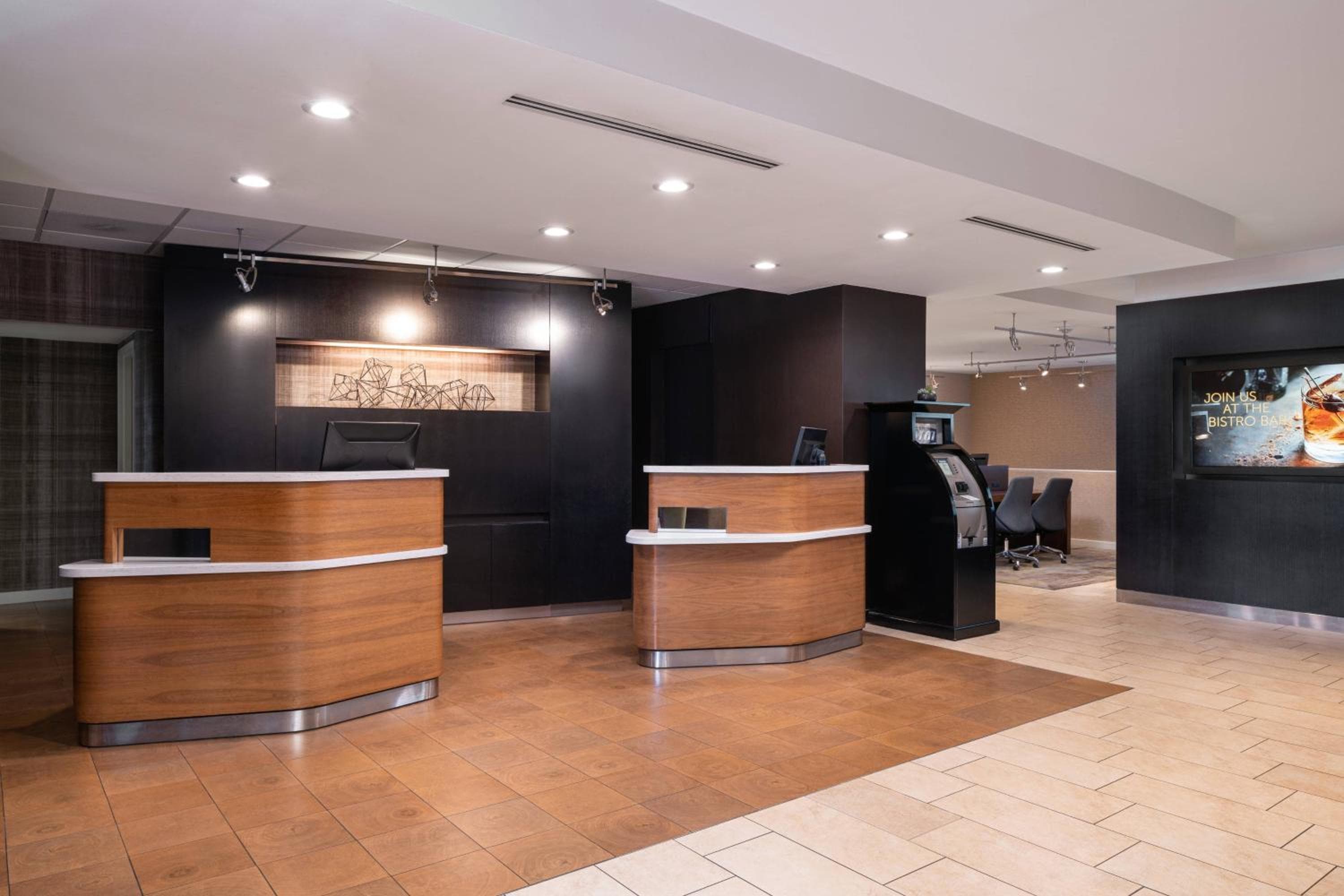 Courtyard by Marriott Las Vegas Convention Center — 3