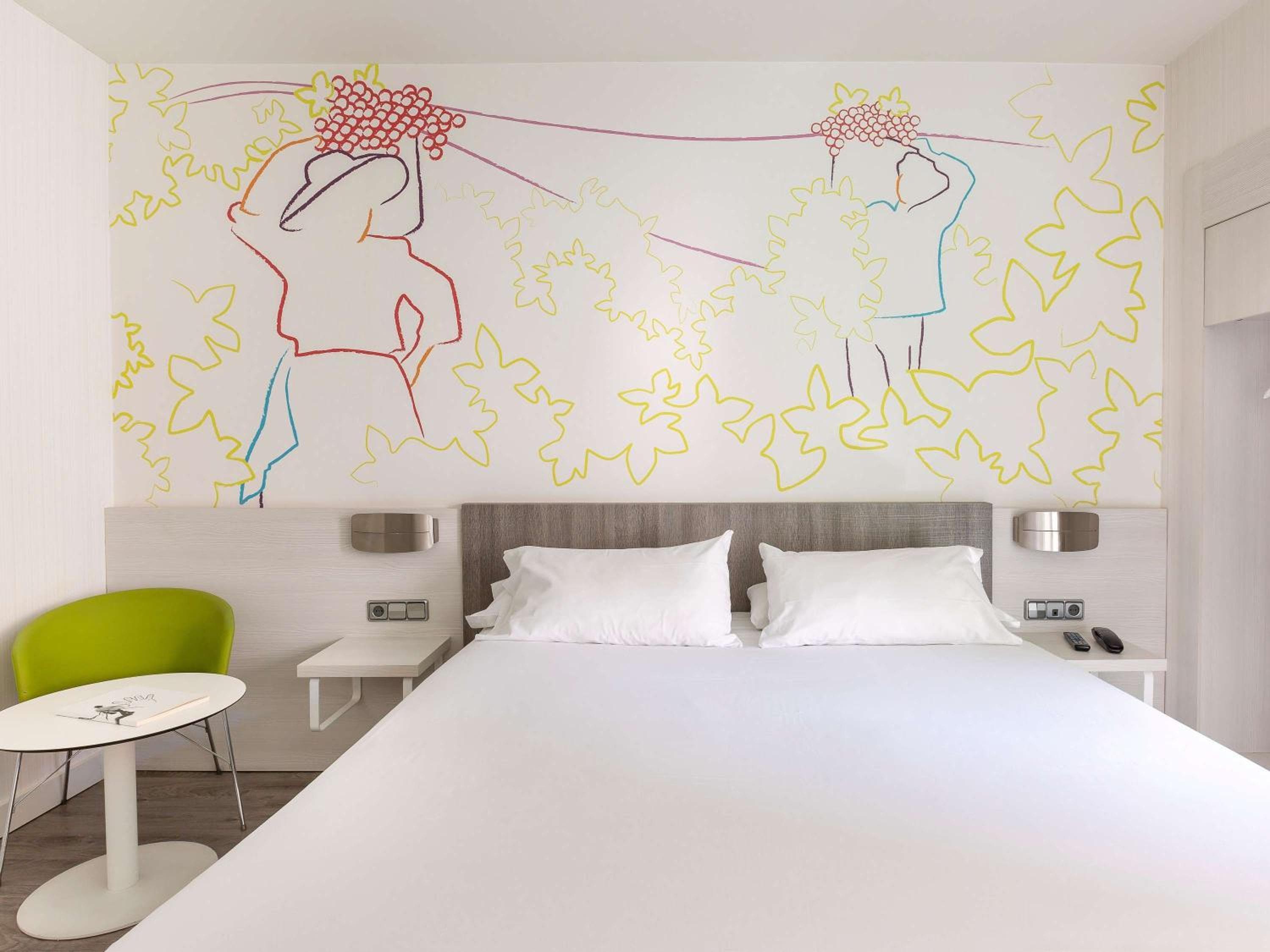 Ibis Styles Madrid Prado — 6