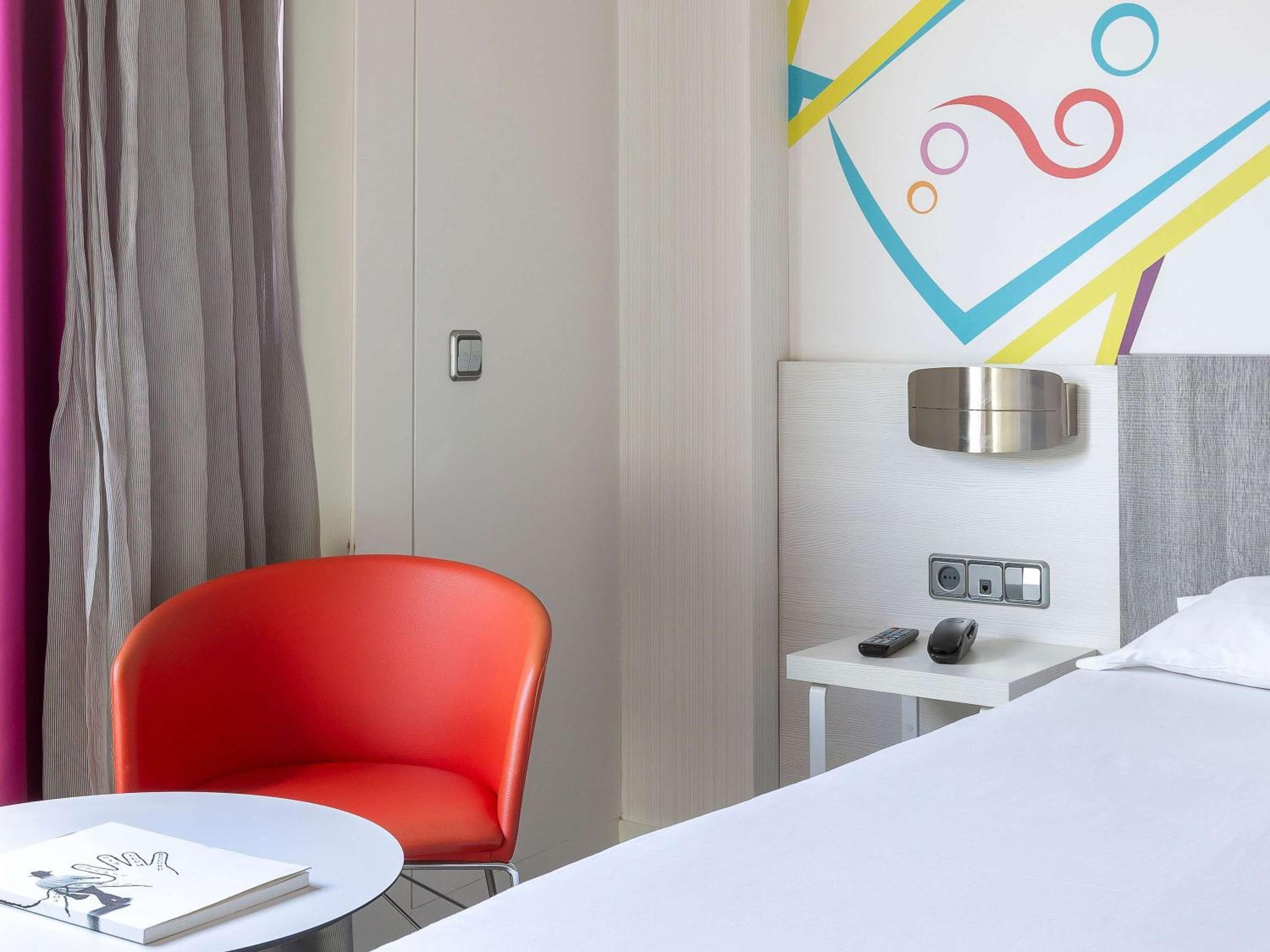 Ibis Styles Madrid Prado — 23