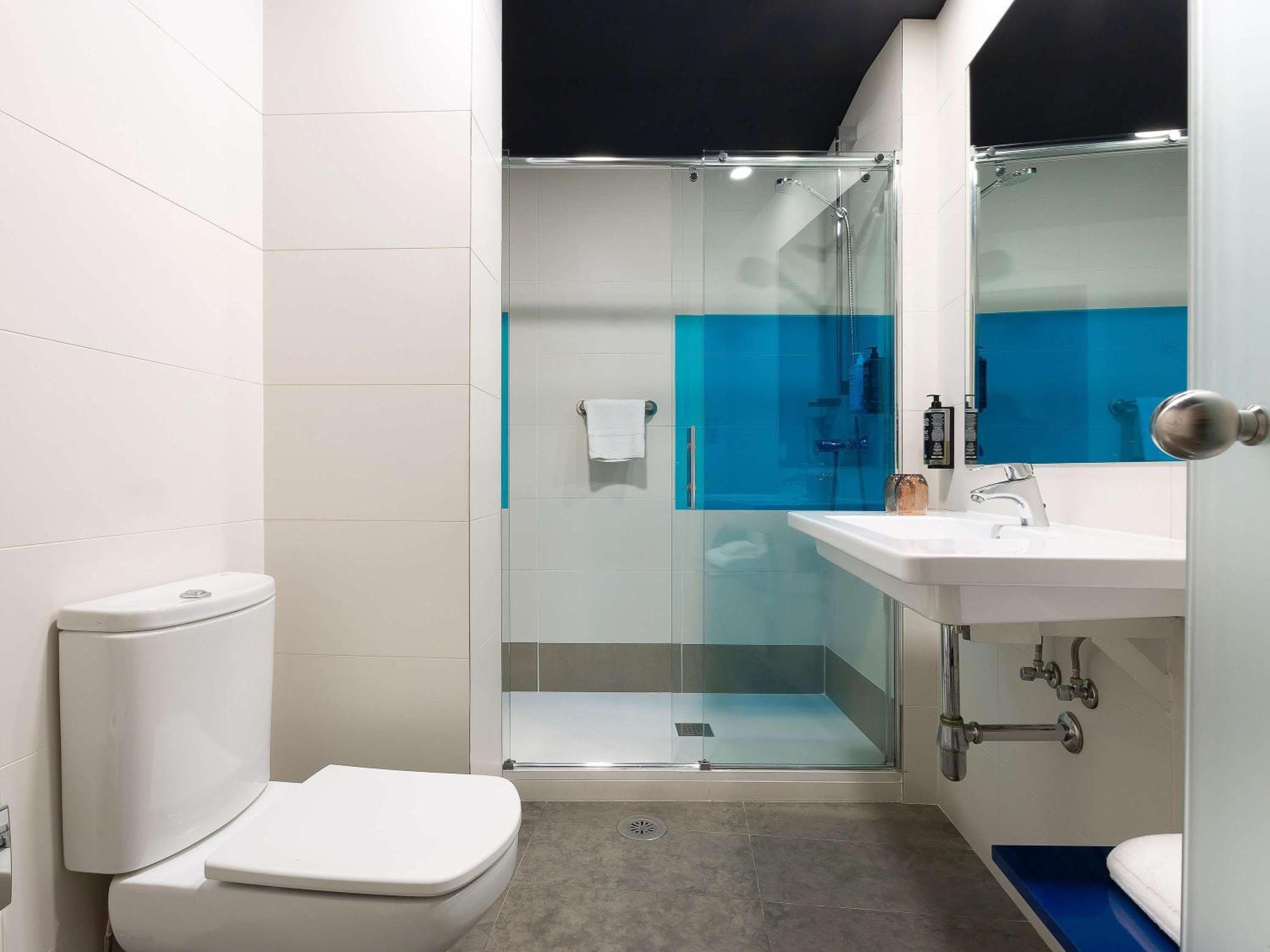 Ibis Styles Madrid Prado — 28